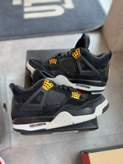 Jordan 4 Retro Royalty - Pre-Owned Size 8.5