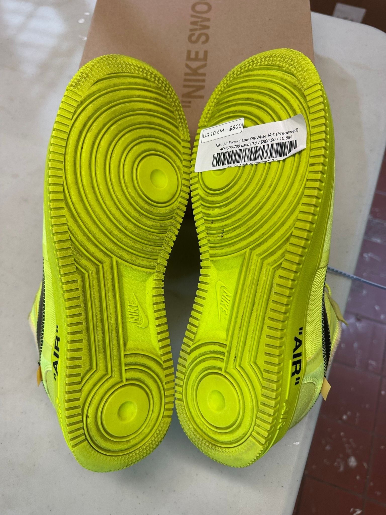 Nike Air Force 1 Low Off-White Volt - Pre-Owned Size 10.5