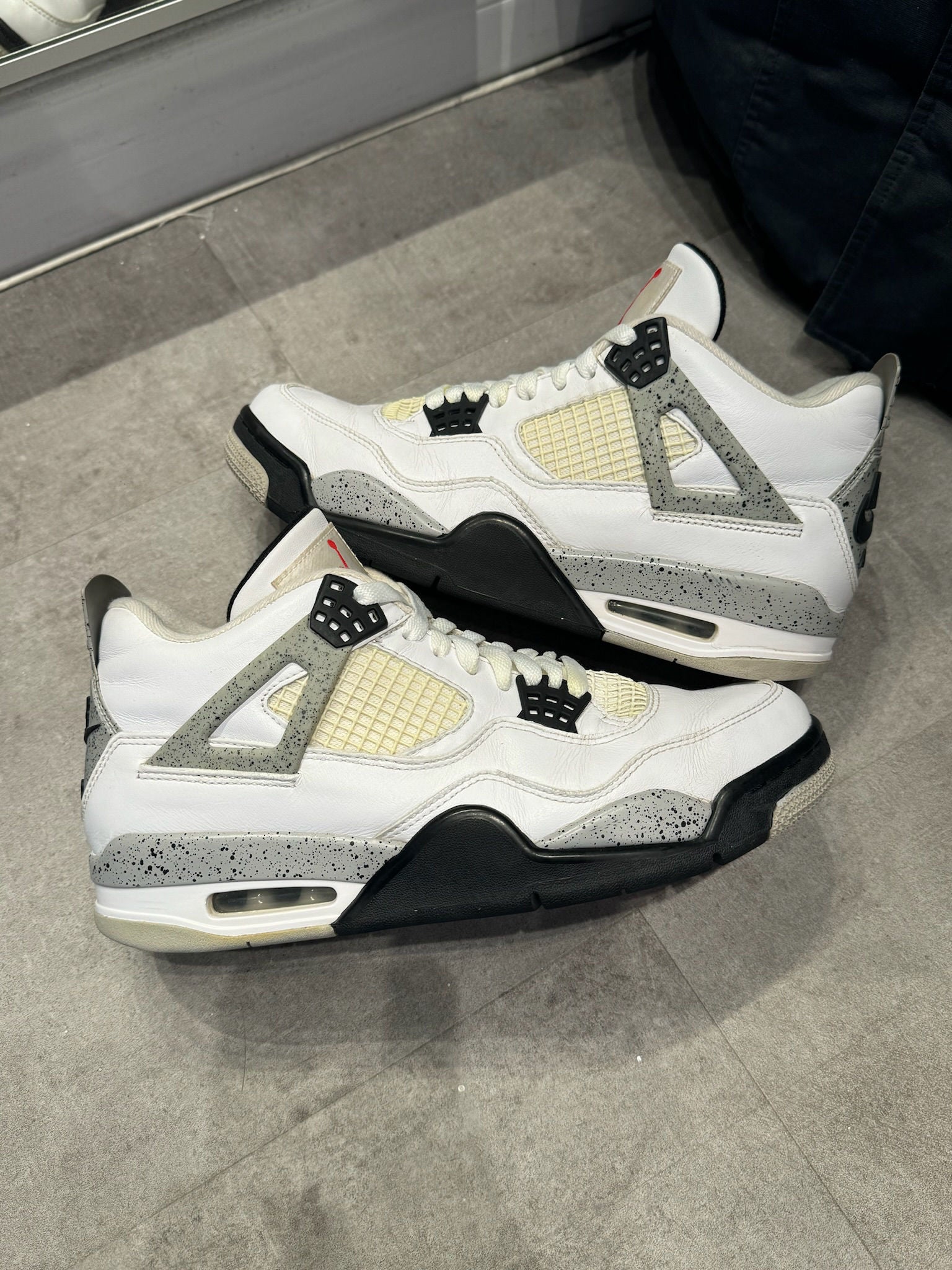 Jordan 4 Retro White Cement (2016) - Pre-Owned Size 9 (No original box)