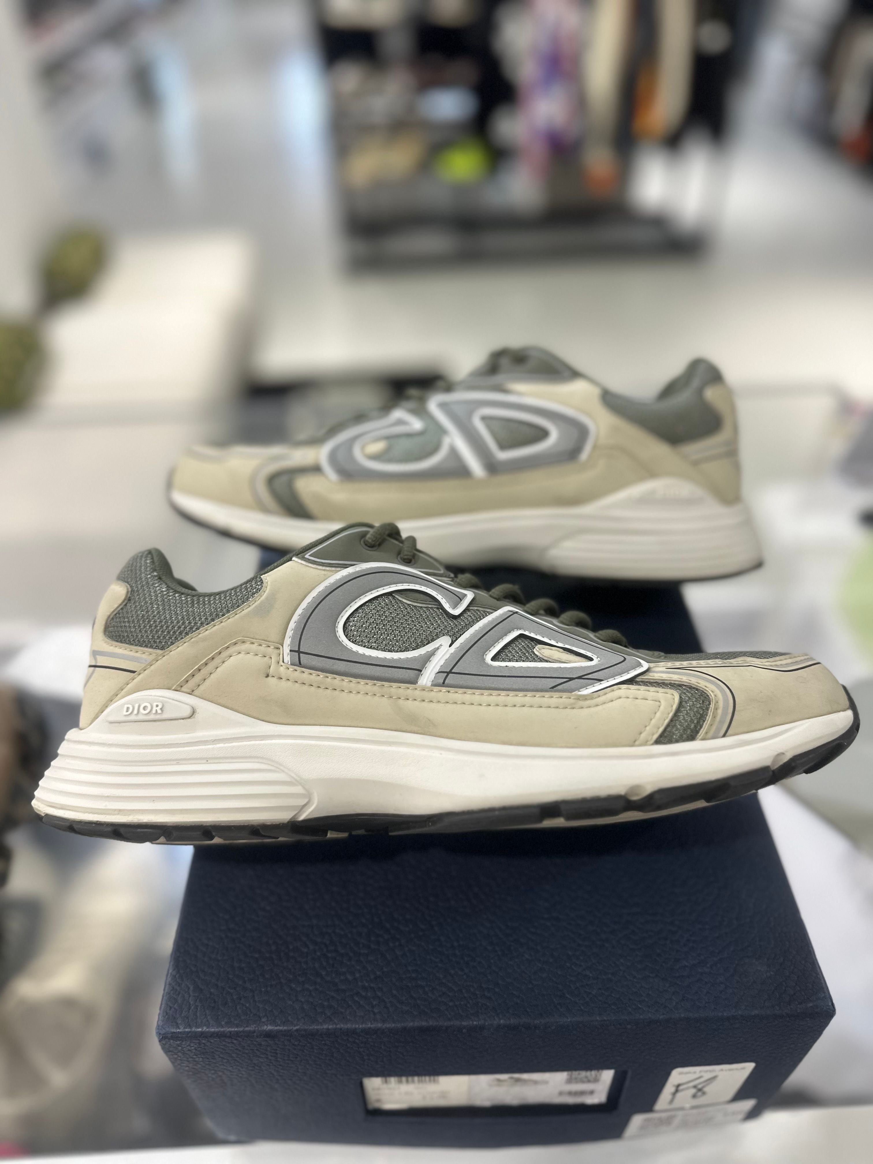 Dior B30 Olive - Pre-Owned Size EU46/US12