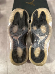 Jordan 11 Retro Low Closing Ceremony (GS) - Pre-Owned Size 4.5Y