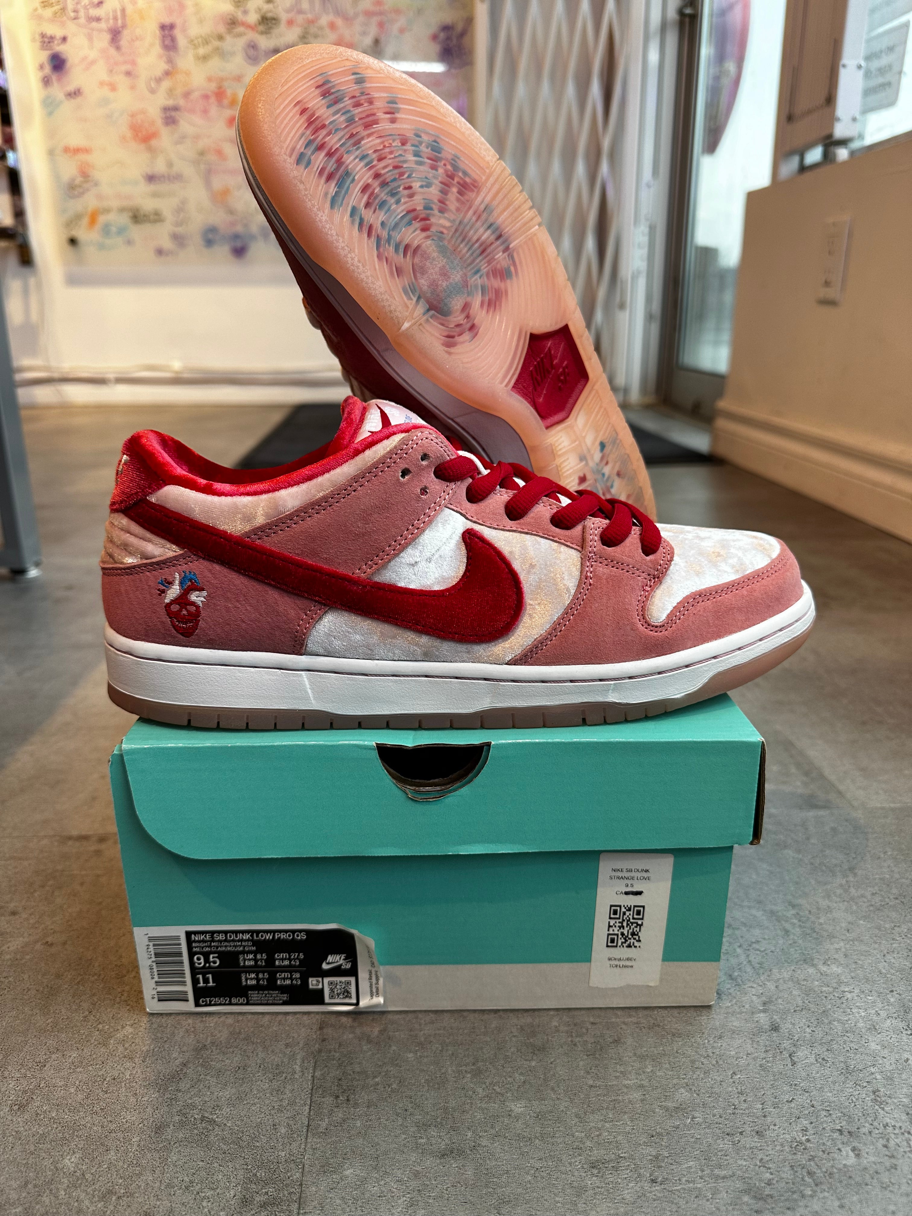 Nike SB Dunk Low Strangelove Skateboards (Preowned) – Utopia Shop