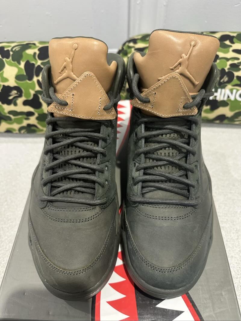 Jordan 5 Retro Take Flight - Pre-Owned Size 7.5