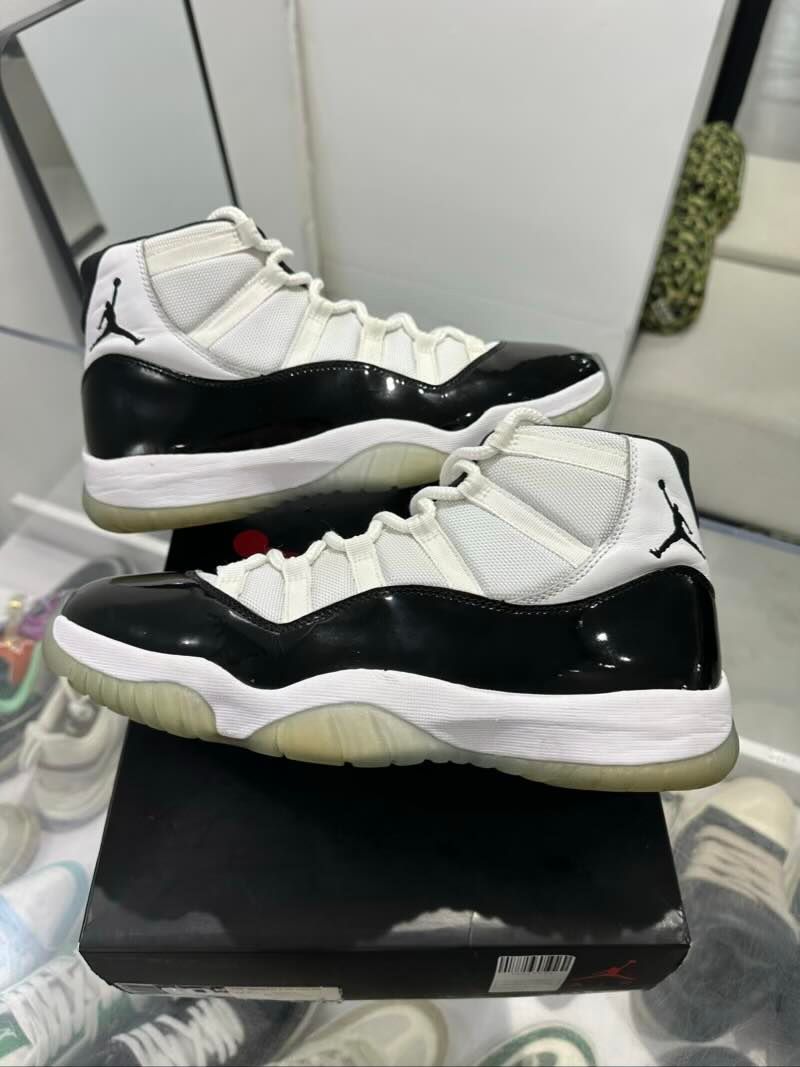 Jordan 11 Retro Concord (2018) - Pre-Owned Size 10 (Replacement box)