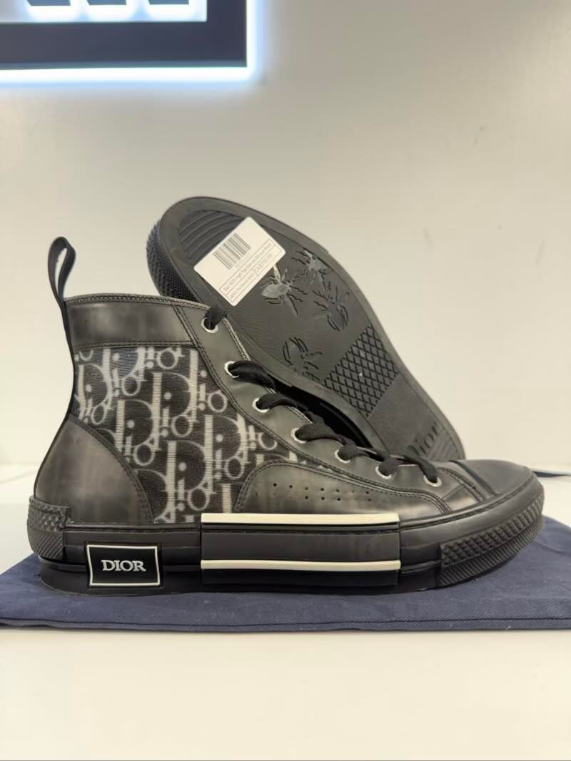 Dior B23 High Top Canvas Oblique Black - Lightly Pre-Owned Size 9