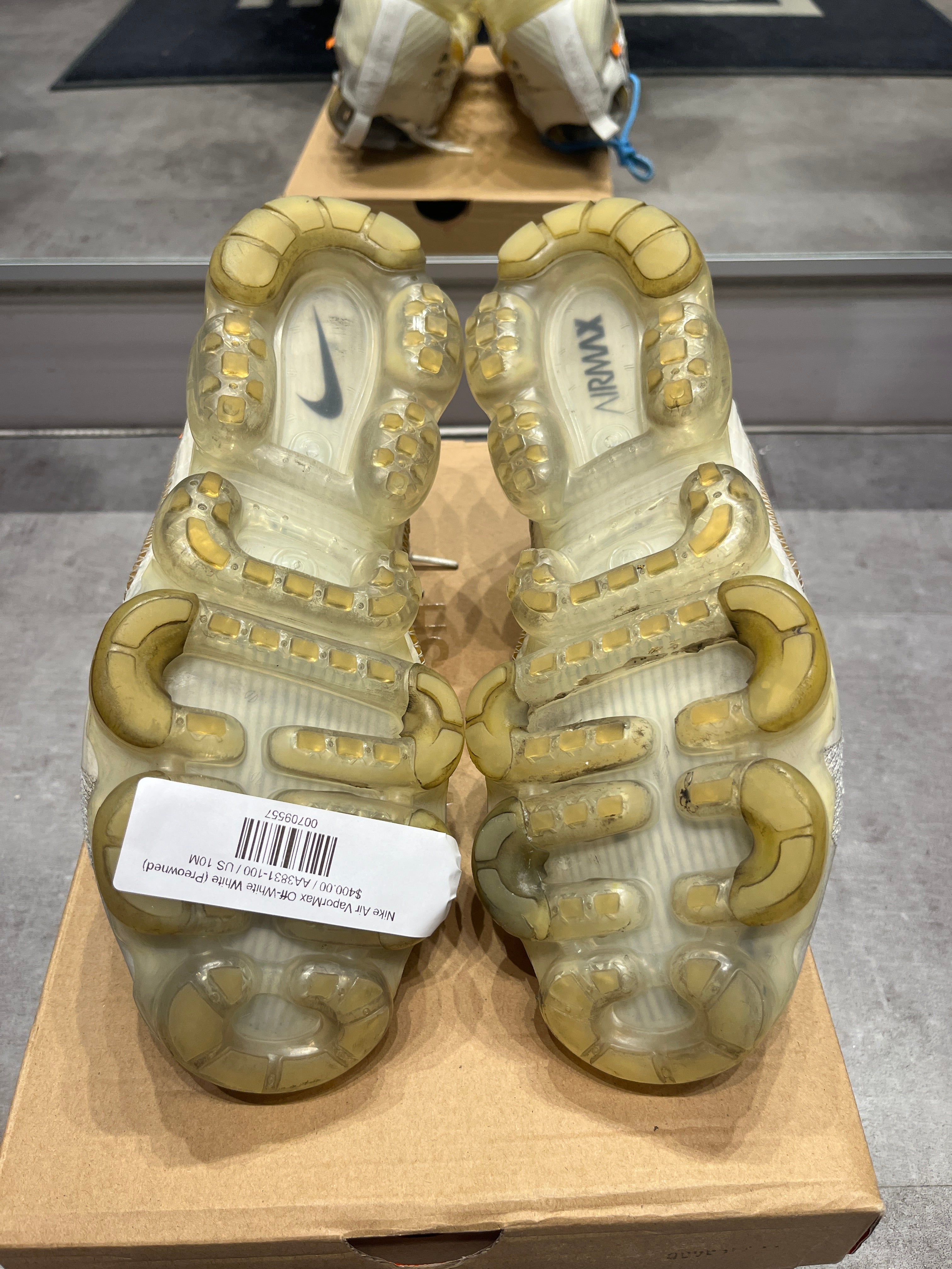 Nike Air VaporMax Off-White White - Pre-Owned Size 10