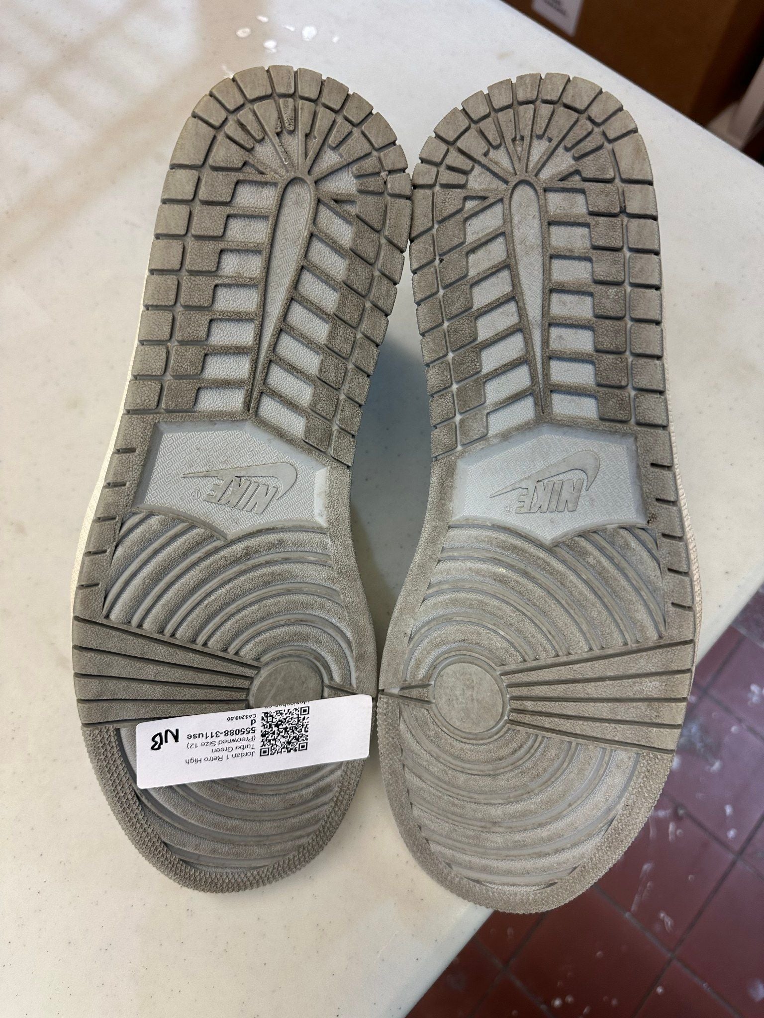 Jordan 1 Retro High Turbo Green - Pre-Owned Size 12 (No original box)