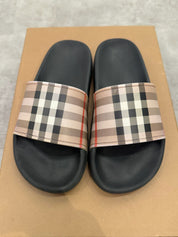 Burberry Kids Mini Farley Vintage Check Slides (Preowned Size 31/2y) - Pre-Owned