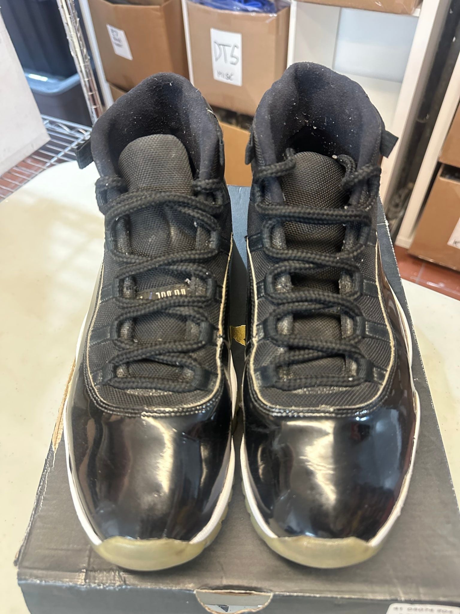 Jordan 11 Retro Space Jam (2016) - Pre-Owned Size 11.5 (No original box)