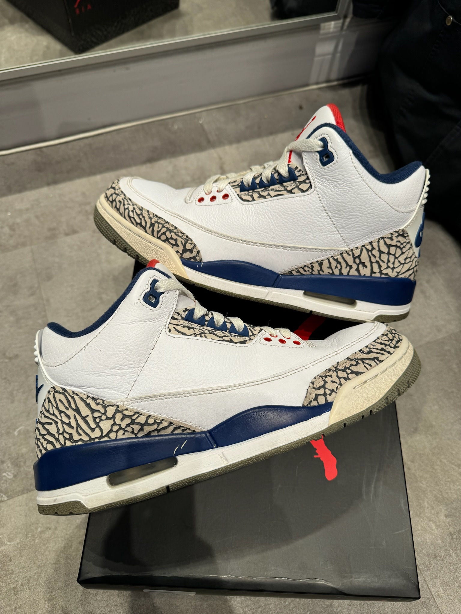 Jordan 3 Retro OG True Blue (2016) - Pre-Owned Size 8.5