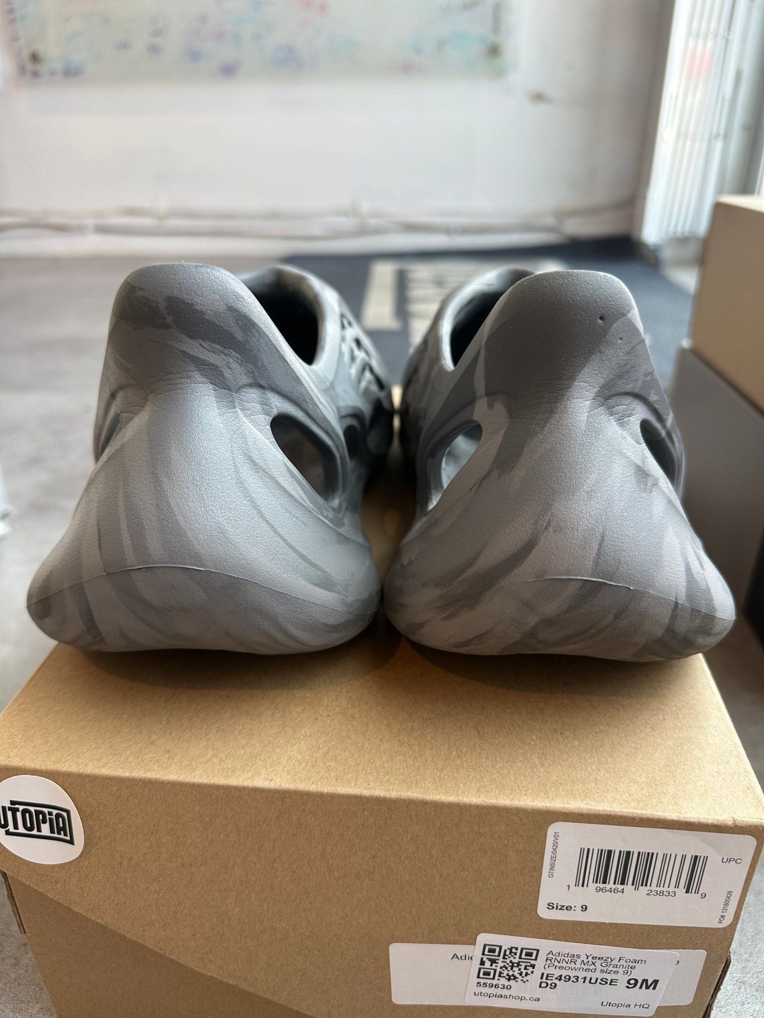 Adidas Yeezy Foam RNNR MX Granite (Preowned size 9) - Pre-Owned