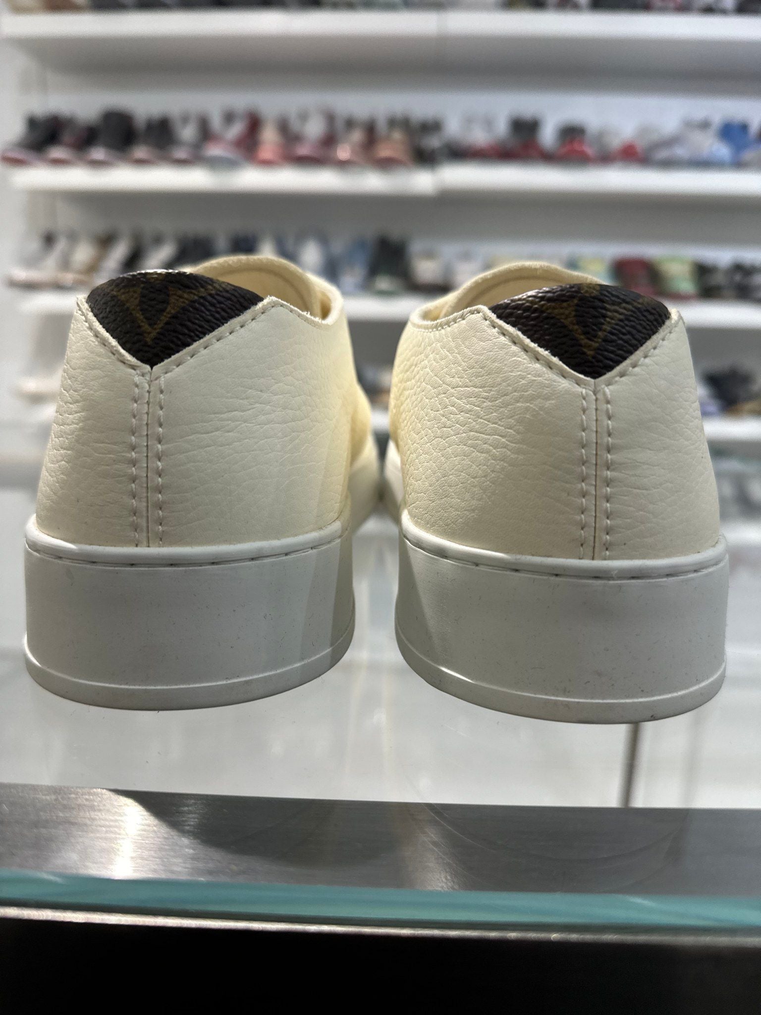 Louis Vuitton LV Resort Sneaker White - Pre-Owned Size LV7.5/US9 (No original box)