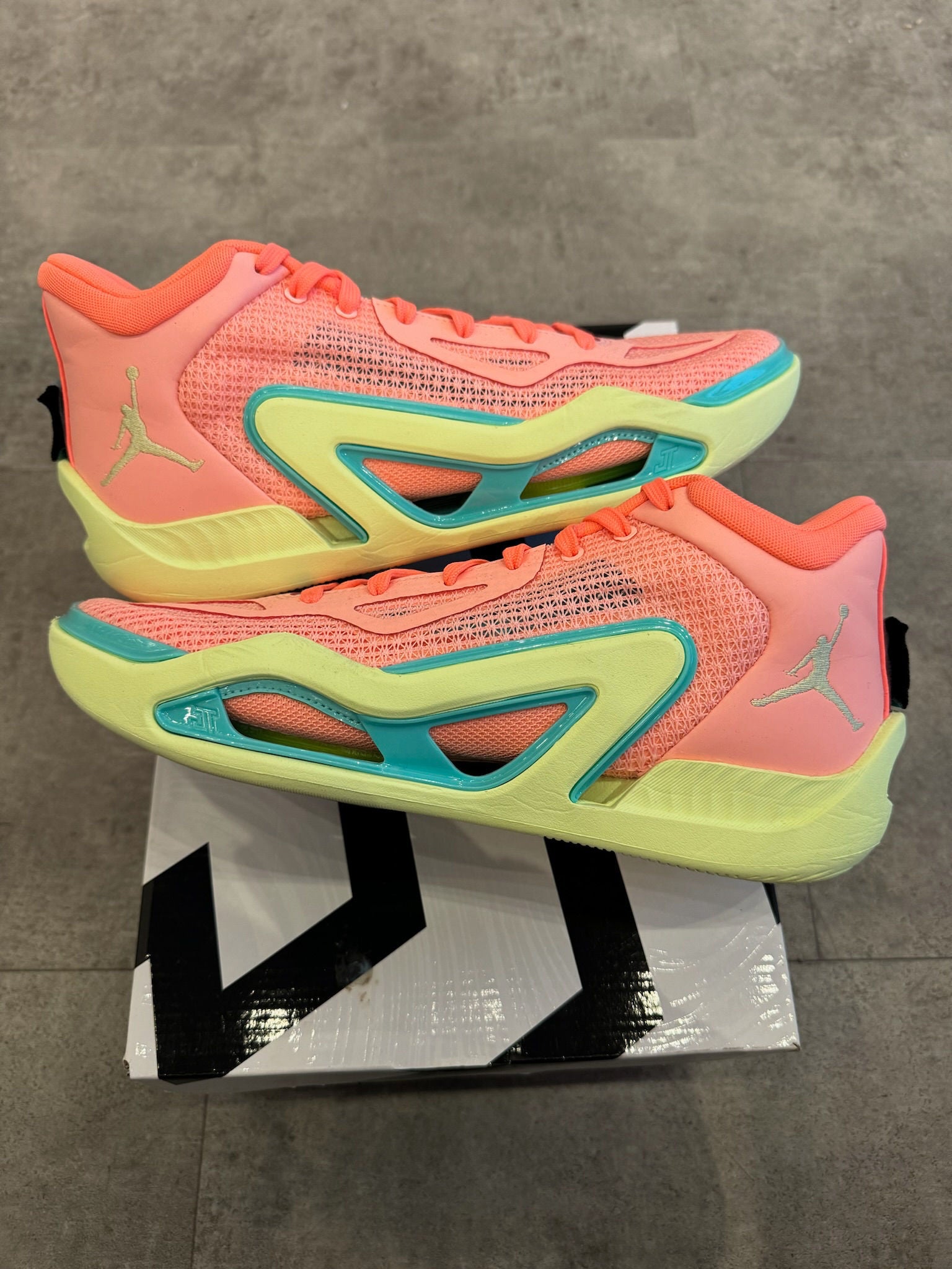 Air Jordan Tatum 1 Pink Lemonade (Tried On Size 9) - New (Conditional)