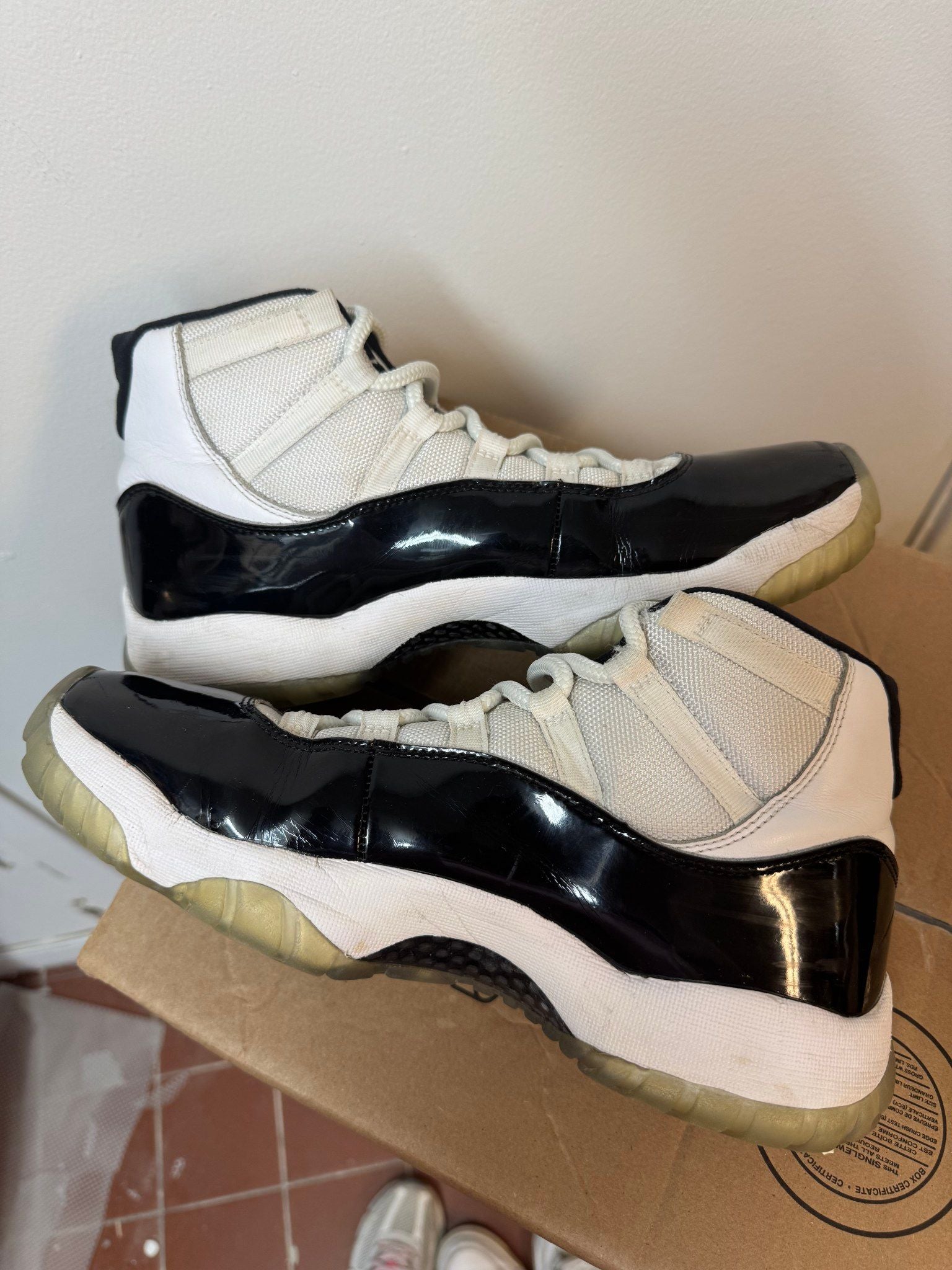 Jordan 11 Retro Concord (2018) - Pre-Owned Size 9 (No original box)