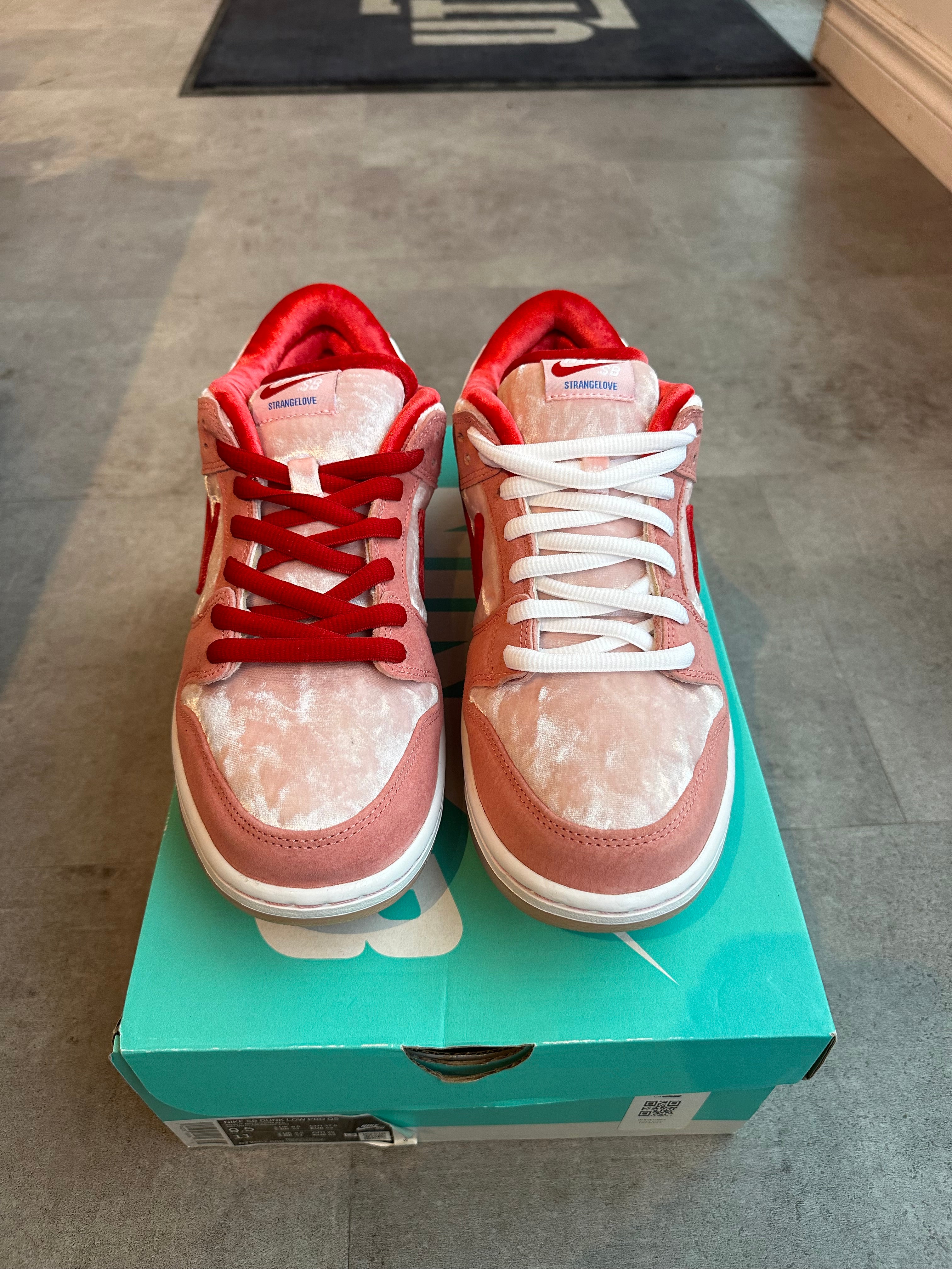 Nike SB Dunk Low Strangelove Skateboards (Preowned) – Utopia