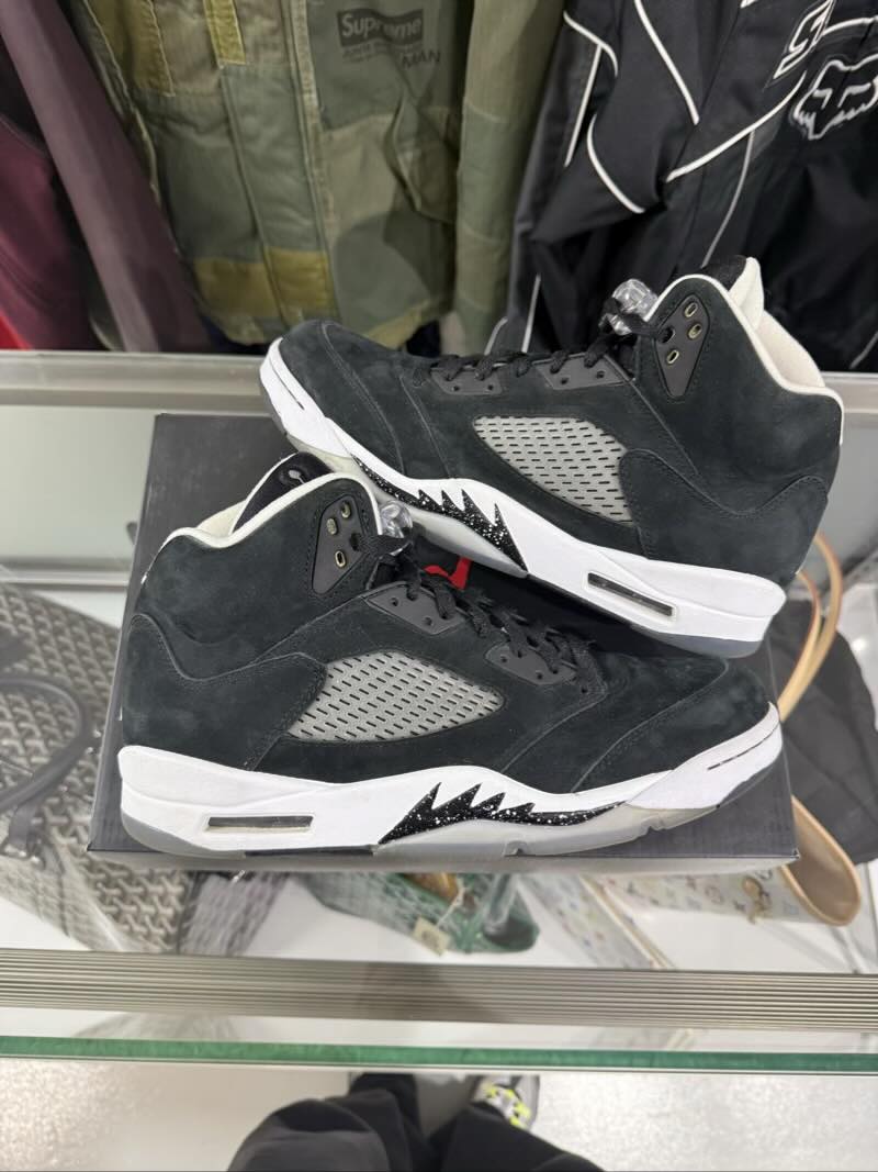 Jordan 5 Retro Oreo - Pre Owned Size 10