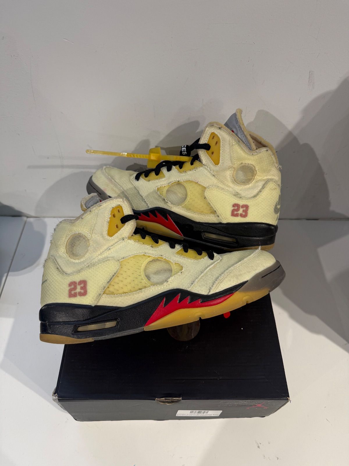 Jordan 5 Retro SP Off-White Sail - Pre-Owned Size 10.5