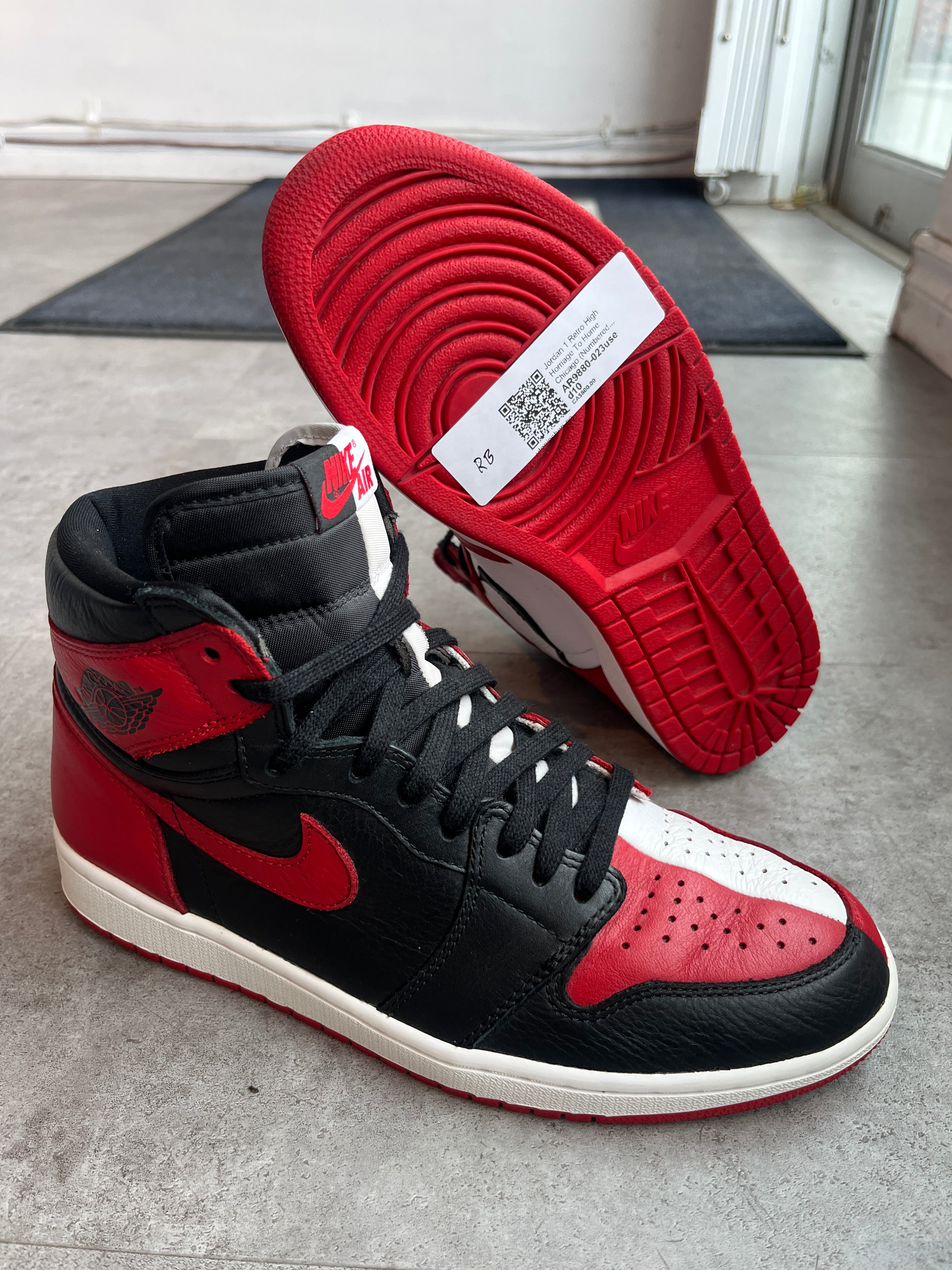 Jordan 1 Retro High Homage To Home Chicago (Numbered) (Preowned Size 10 RB)