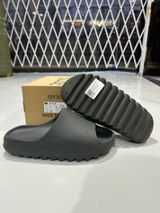Adidas Yeezy Slide Dark Onyx (Preowned Size 9) - Pre-Owned