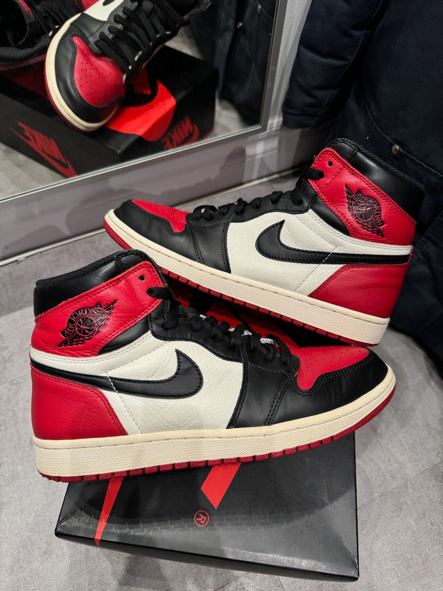 Jordan 1 Retro High OG Bred Toe - Pre-Owned Size 10.5