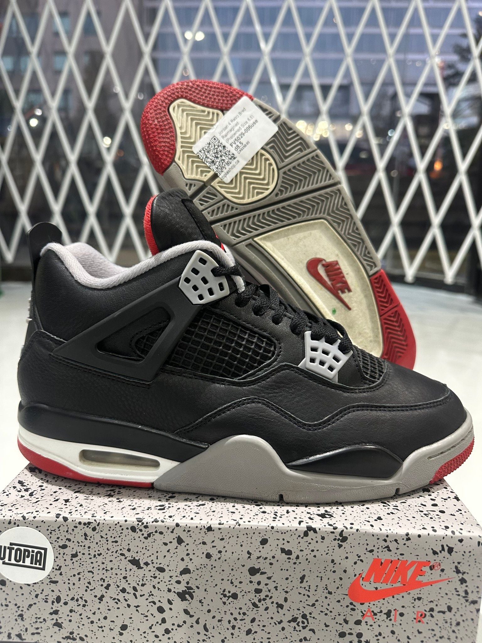 Jordan 4 Retro Bred Reimagined - Pre-Owned Size 8.5