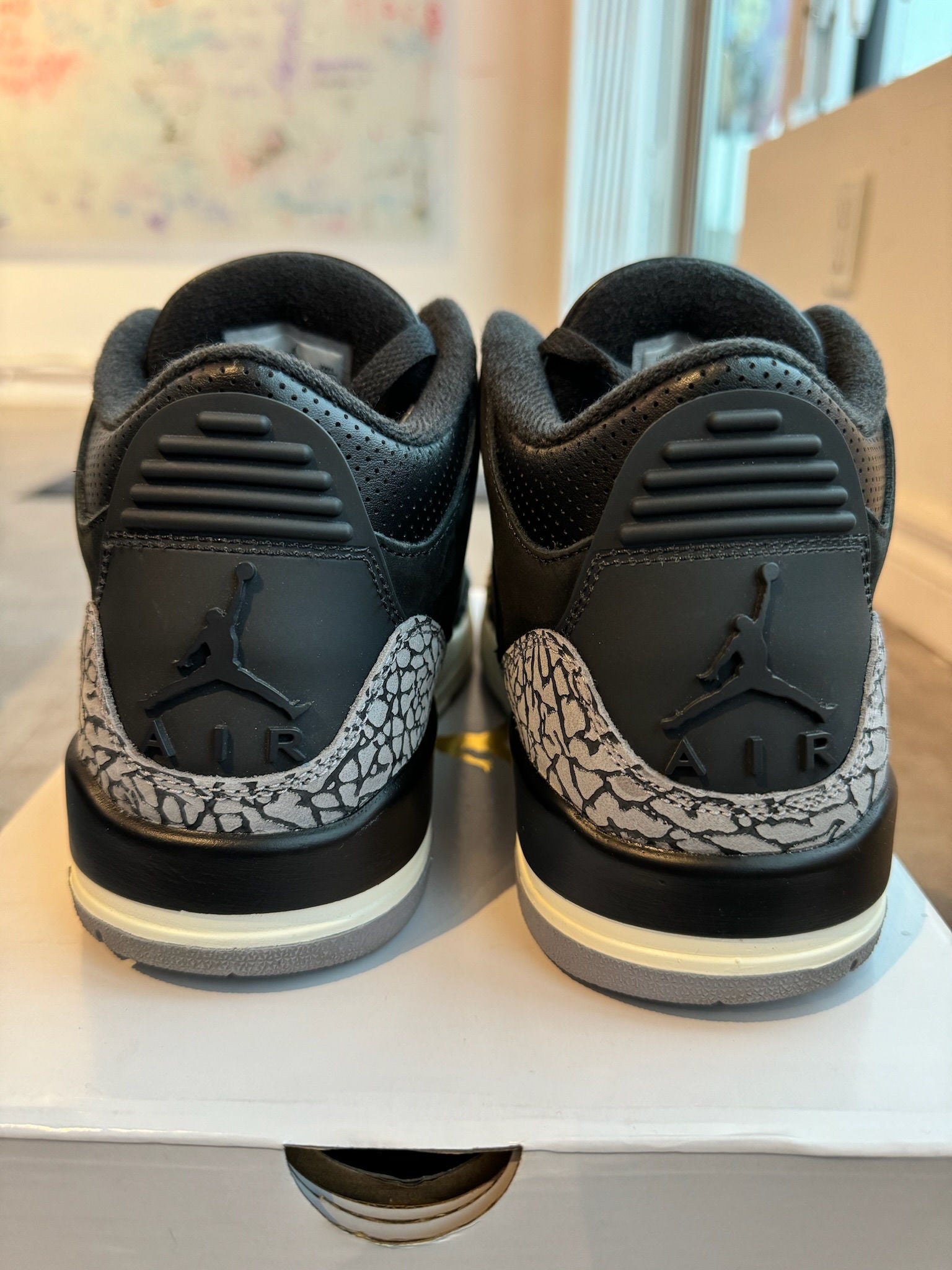 Jordan 3 Retro Off Noir (W) - Pre-Owned Size 8.5M/10W