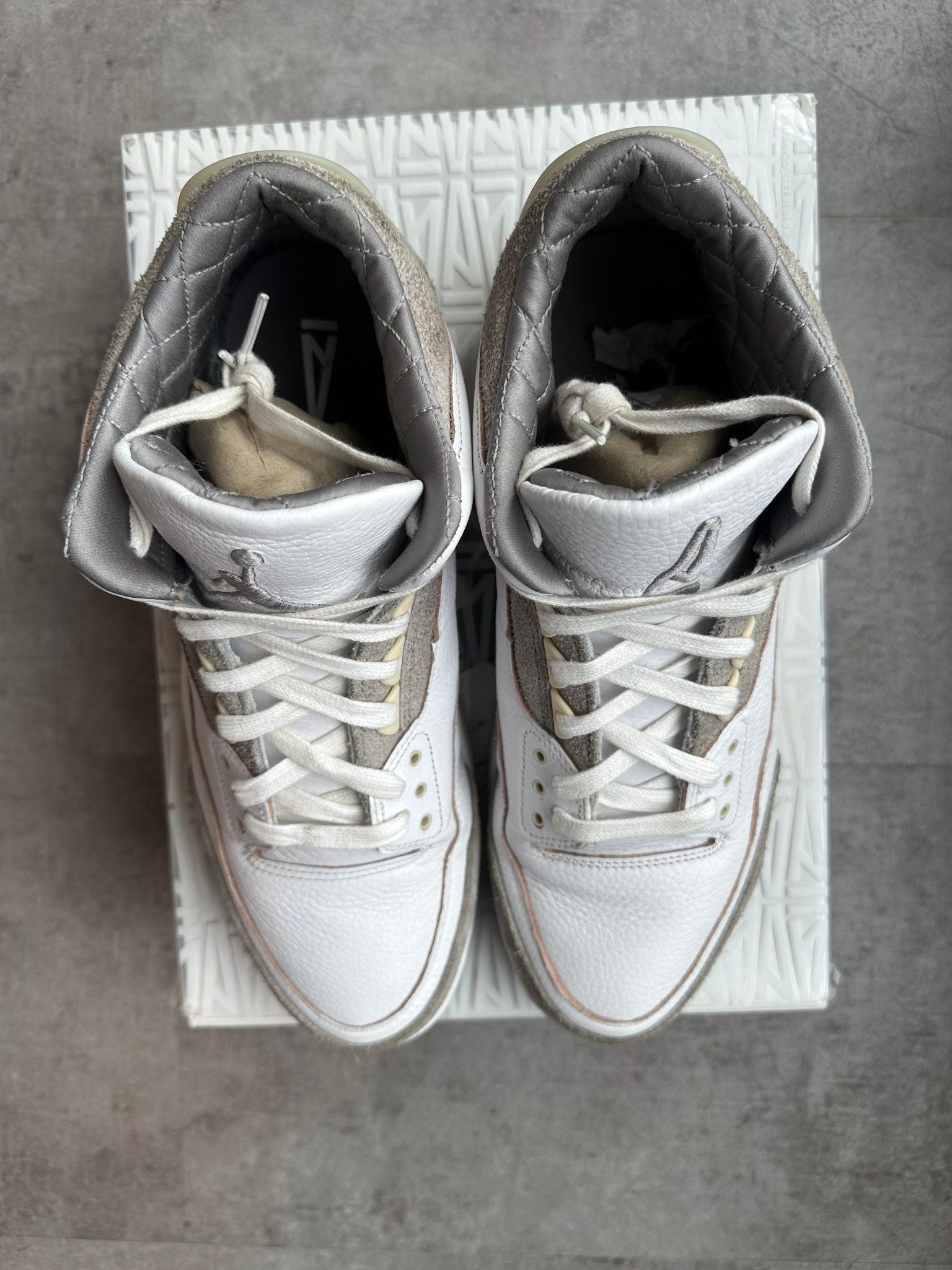 Jordan 3 Retro A Ma Maniere (W) - Pre-Owned Size 13 8/10