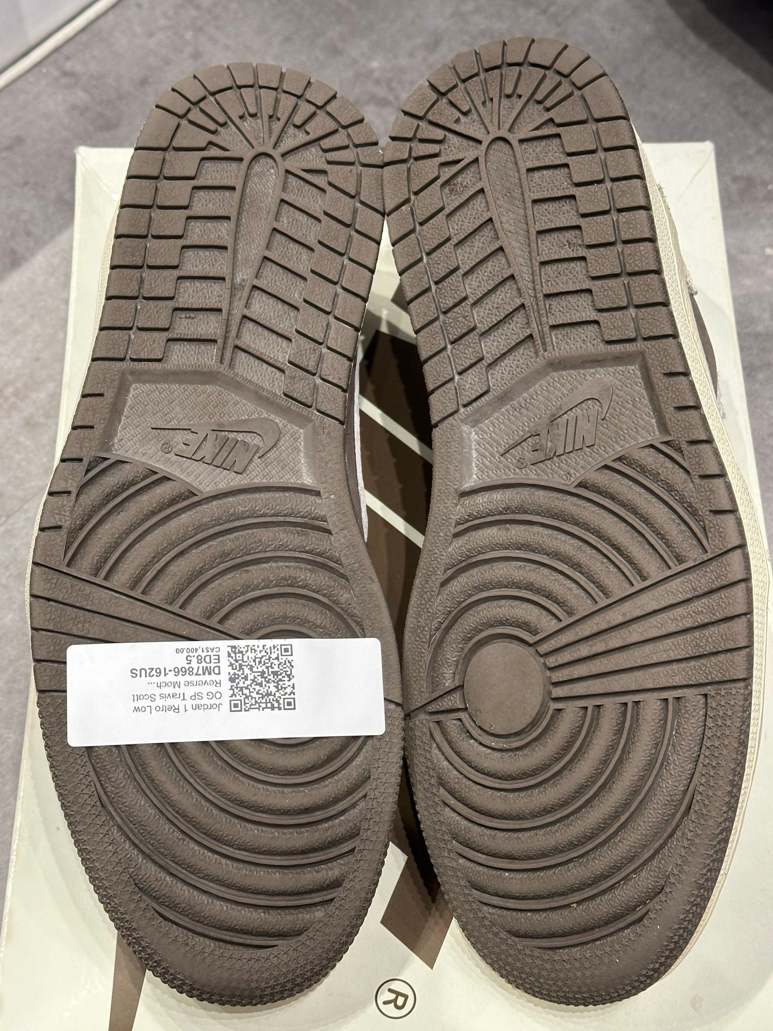 Jordan 1 Retro Low OG SP Travis Scott Reverse Mocha - Pre-Owned Size 8.5