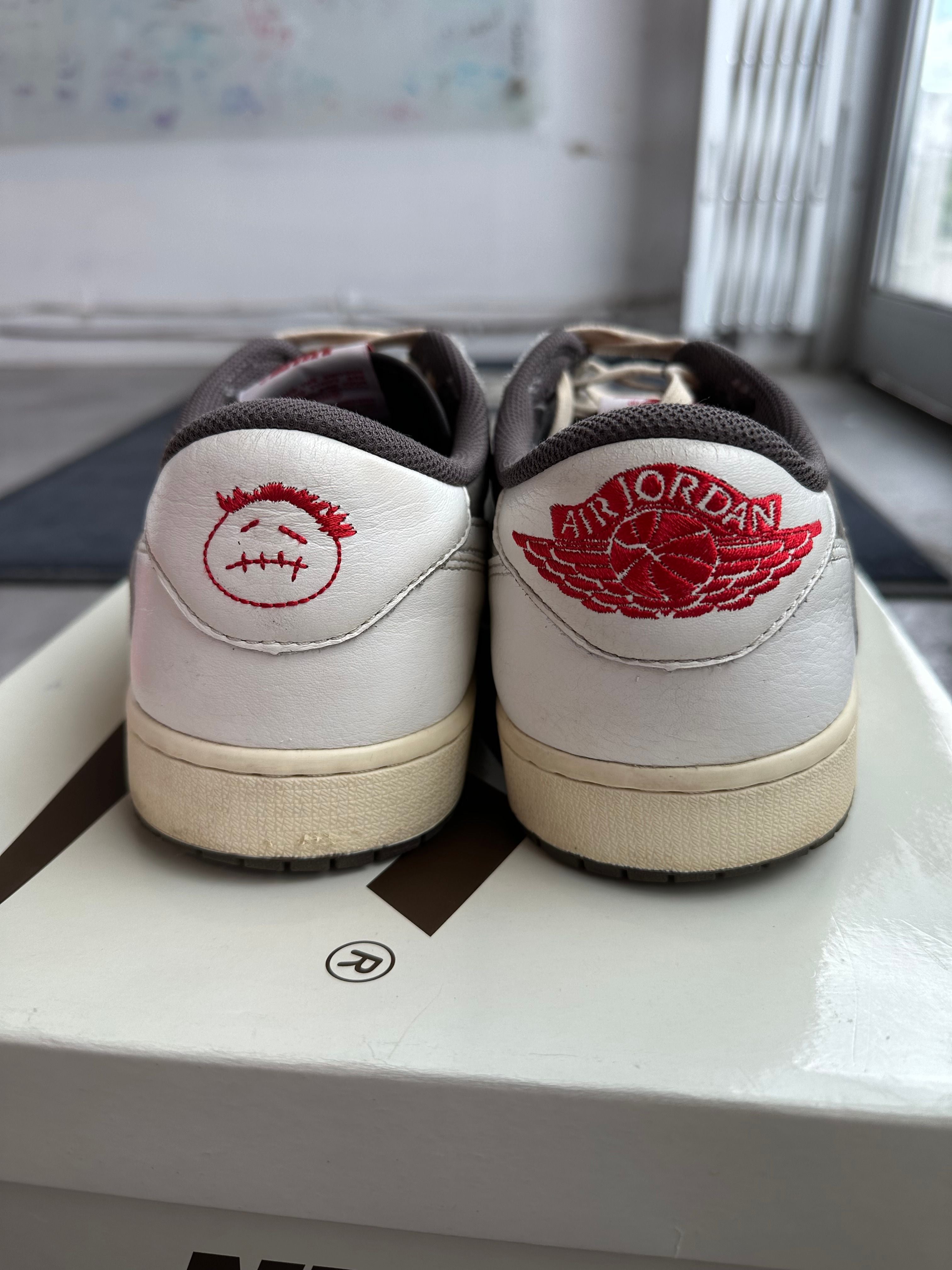 Jordan 1 Retro Low OG SP Travis Scott Reverse Mocha - Pre-Owned Size 13