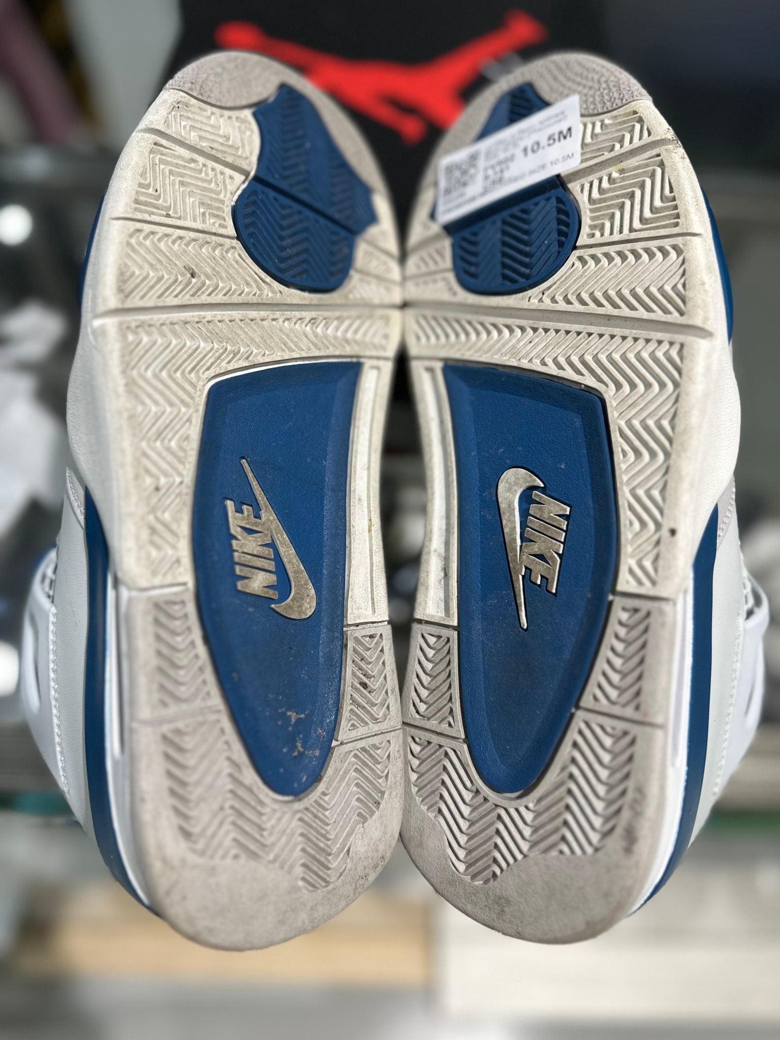 Jordan 4 Retro Military Blue (2024) - Pre-Owned Size 10.5