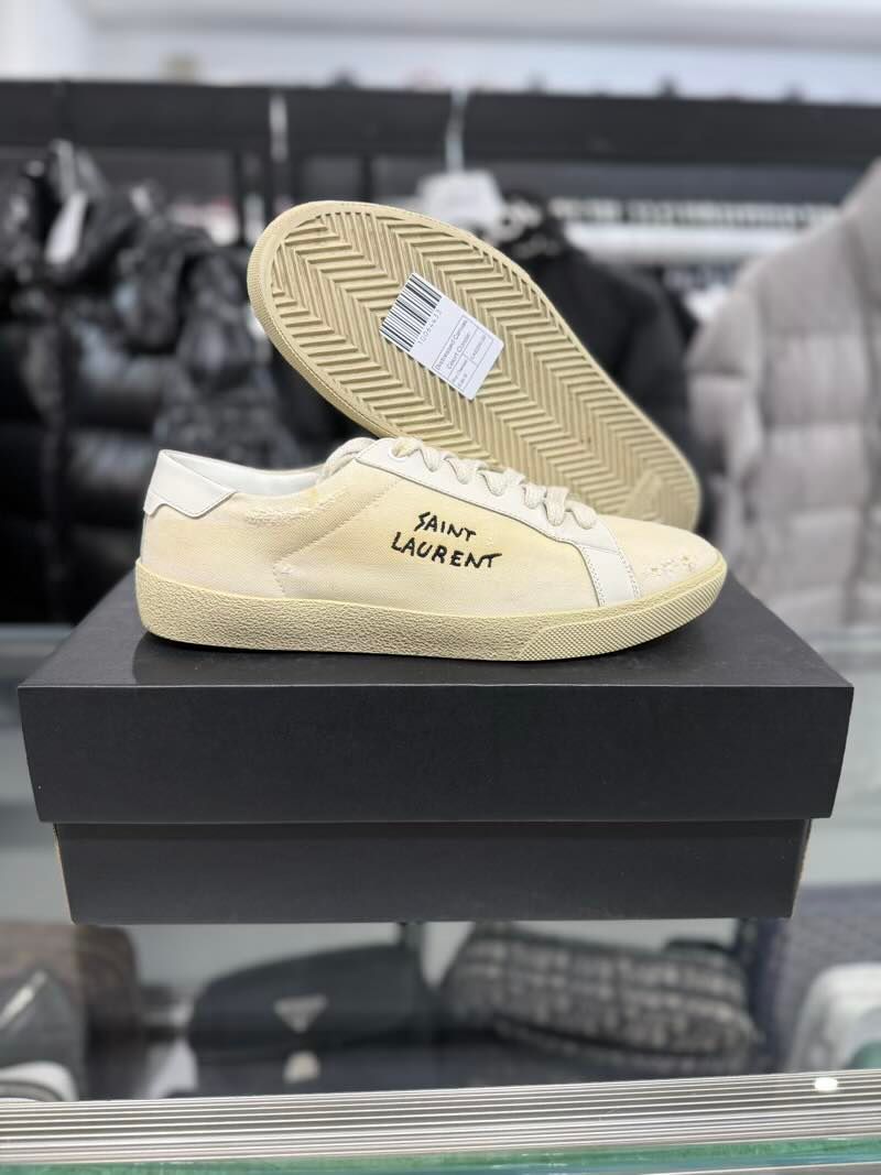 Saint Laurent Distressed Canvas Court Classic - Pre Owned Size 9