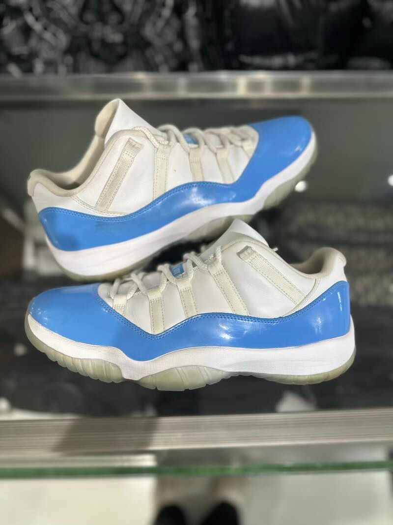 Jordan 11 Retro Low University Blue (2017) - Pre-Owned Size 11.5 (No original box)