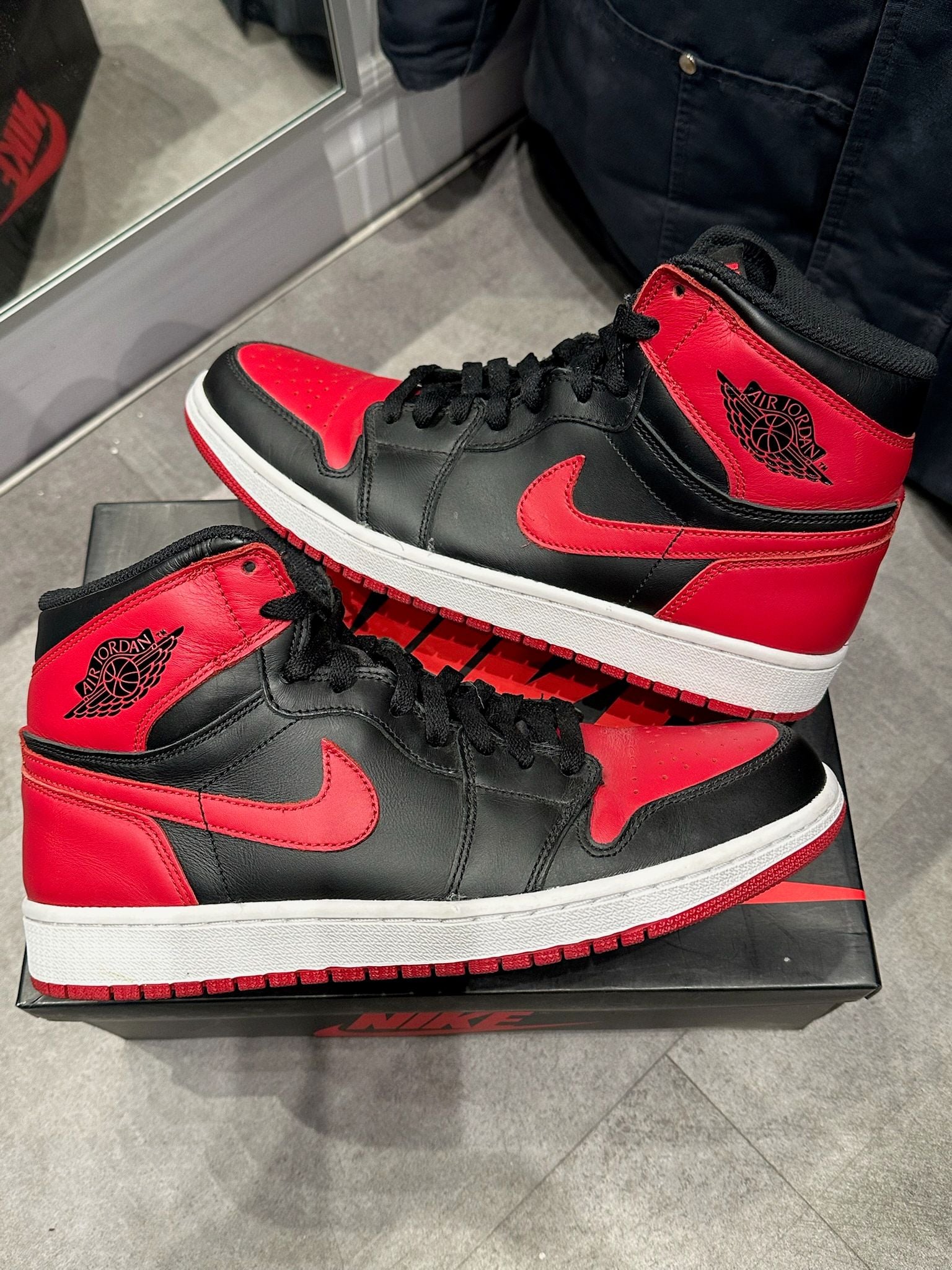 Jordan 1 Retro High Bred Banned (2016) - Pre-Owned Size 9.5