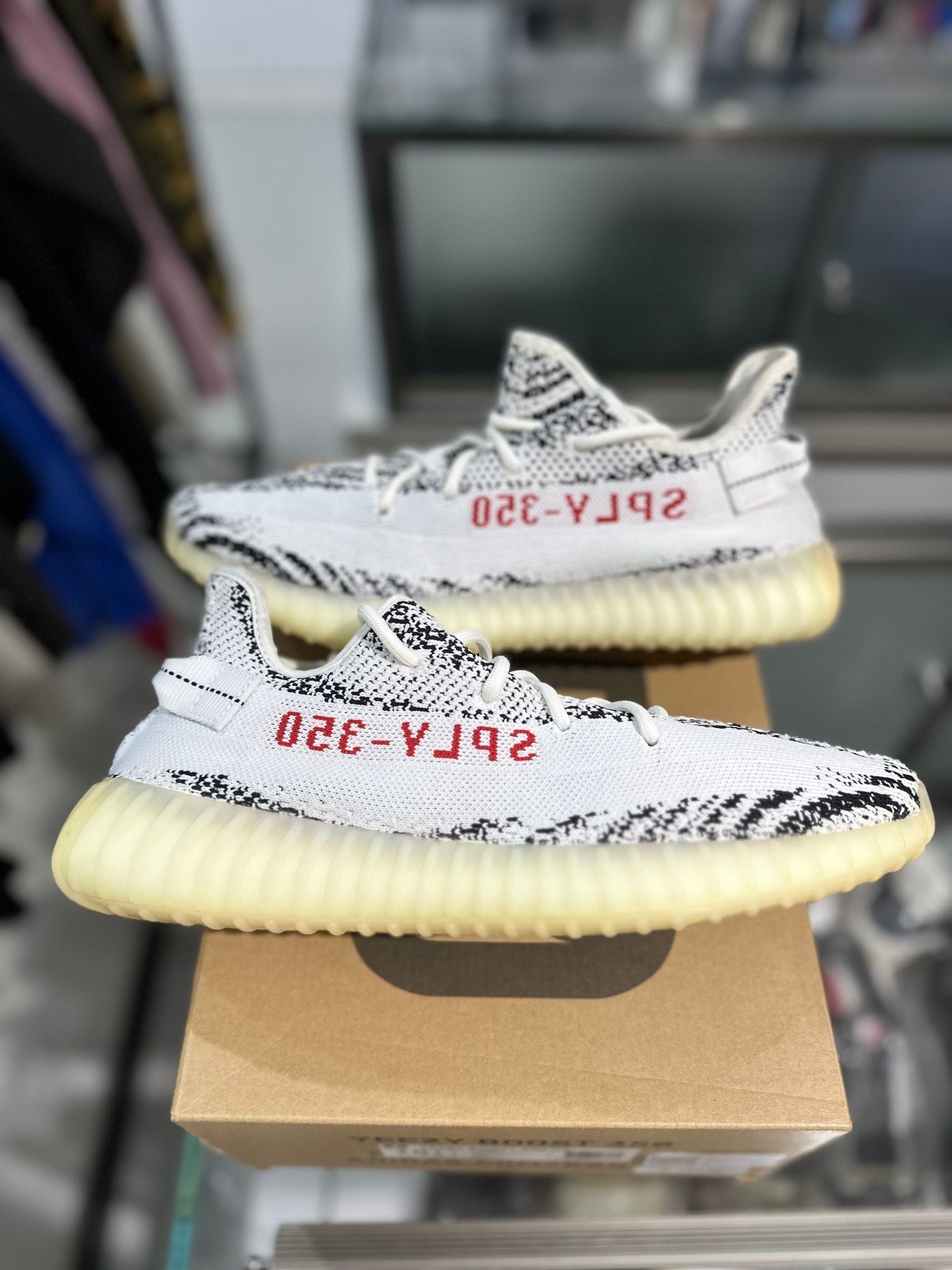 Adidas Yeezy Boost 350 V2 Zebra - Pre-Owned Size 10.5 (VNDS)