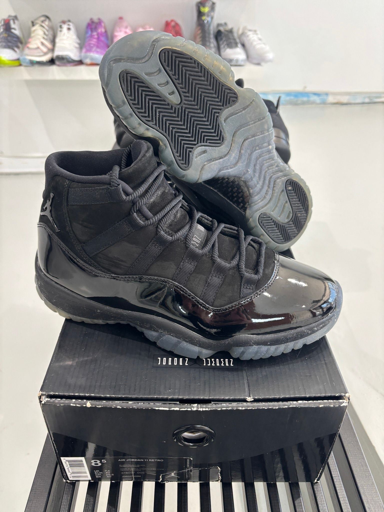 Jordan 11 Retro Cap And Gown (Preowned Size 8.5) - Pre-Owned