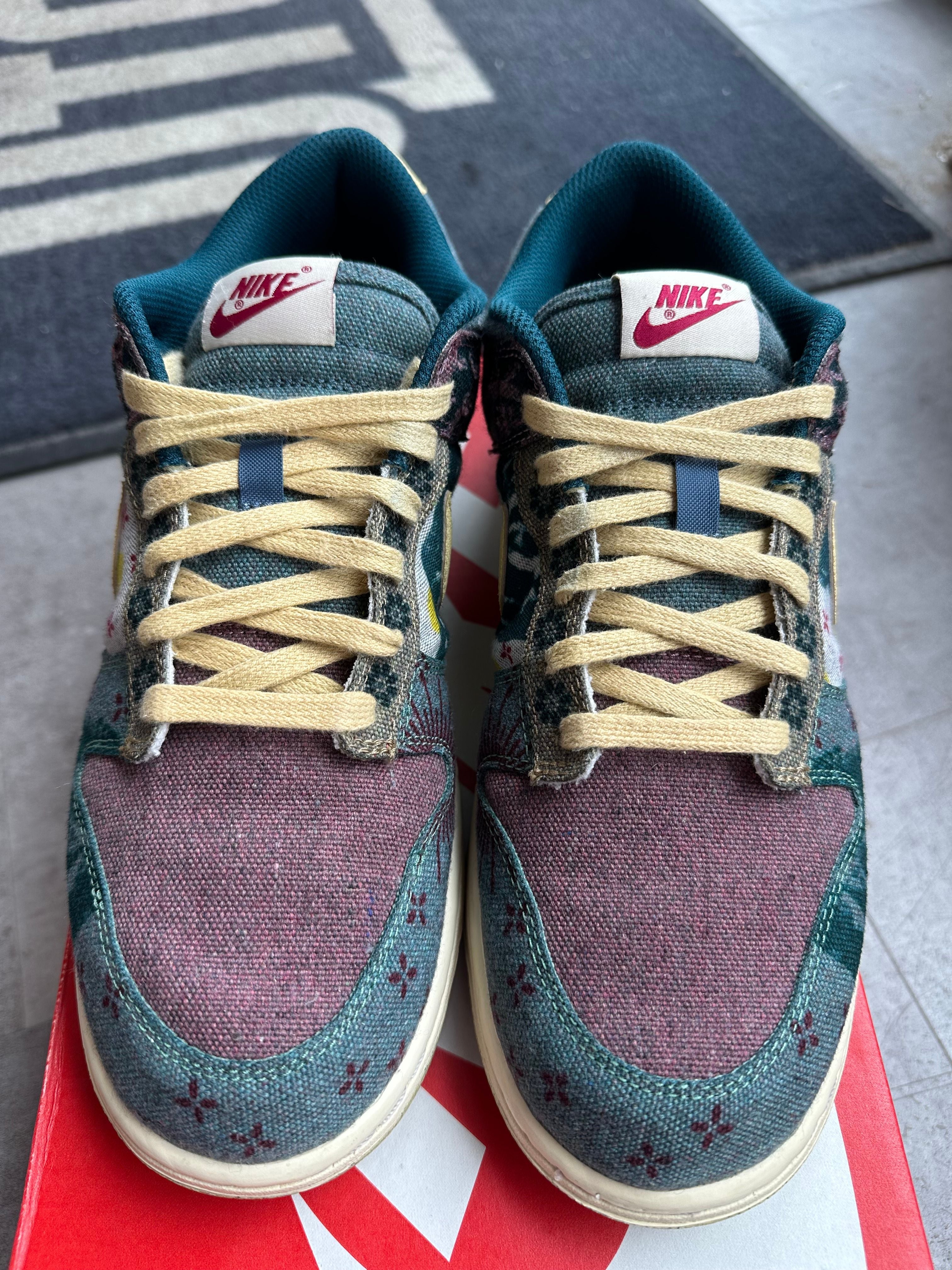 Nike Dunk Low Community Garden (Preowned Size 8.5) - Pre-Owned