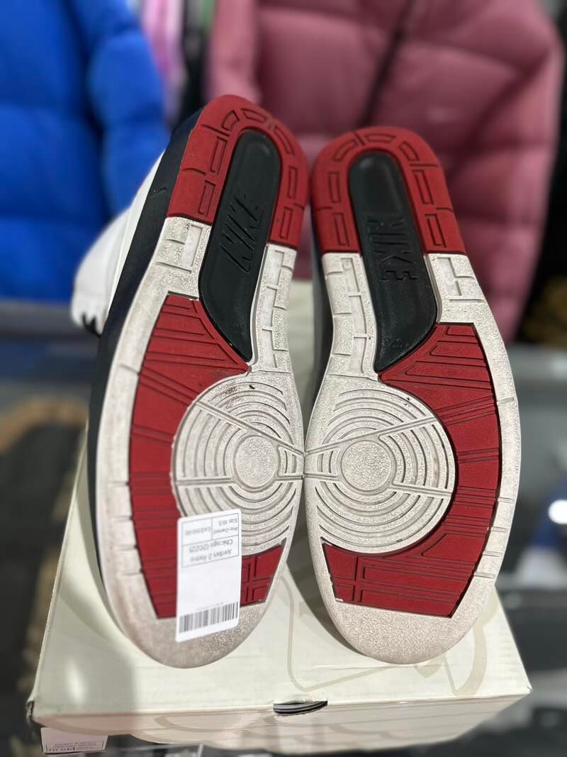 Jordan 2 Retro Chicago (2022) - Pre-Owned Size 10.5
