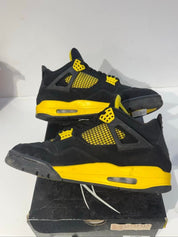 Jordan 4 Retro Thunder (2023) - Pre-Owned Size 11