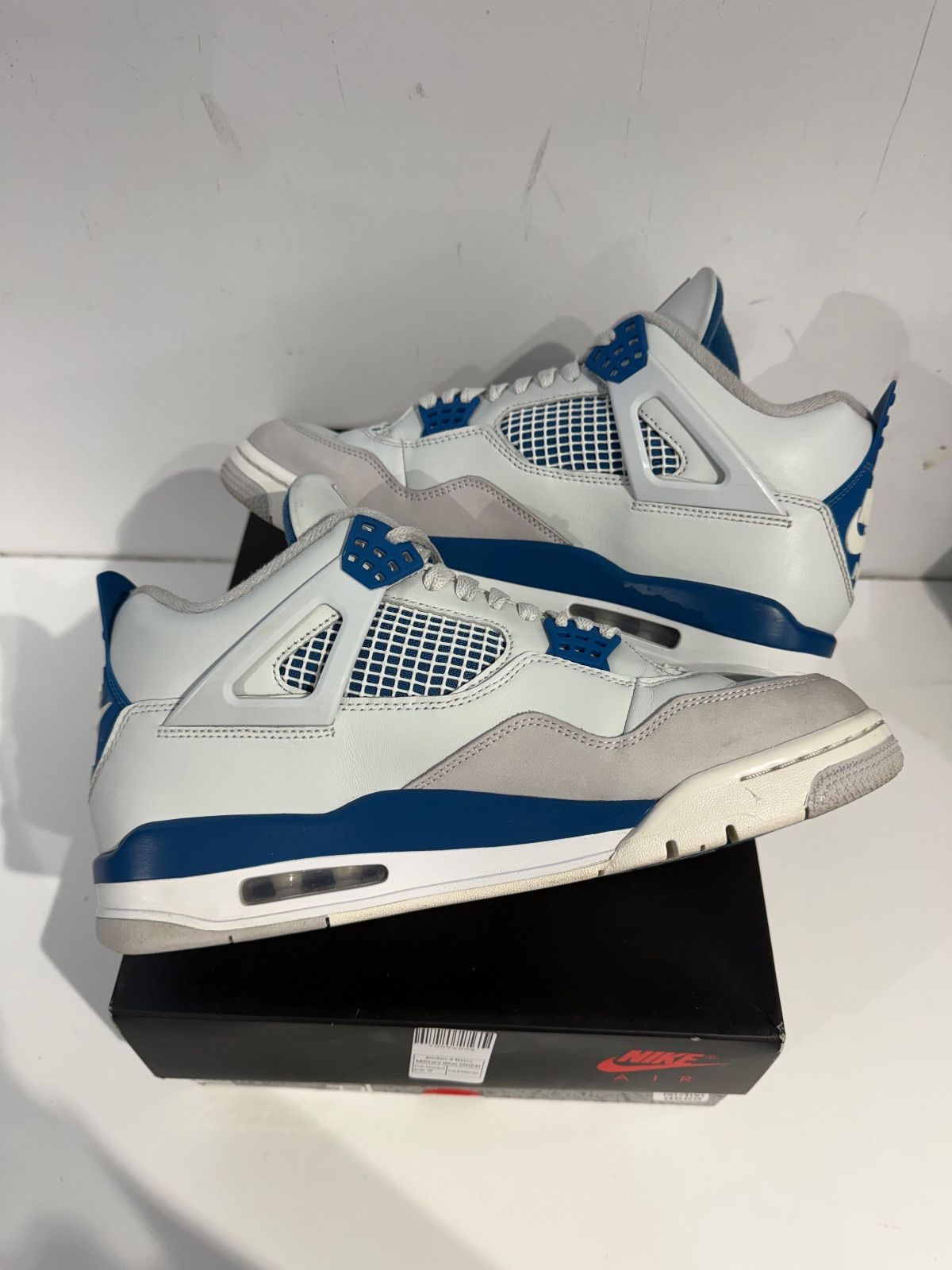 Jordan 4 Retro Military Blue (2024) - Pre-Owned Size 10