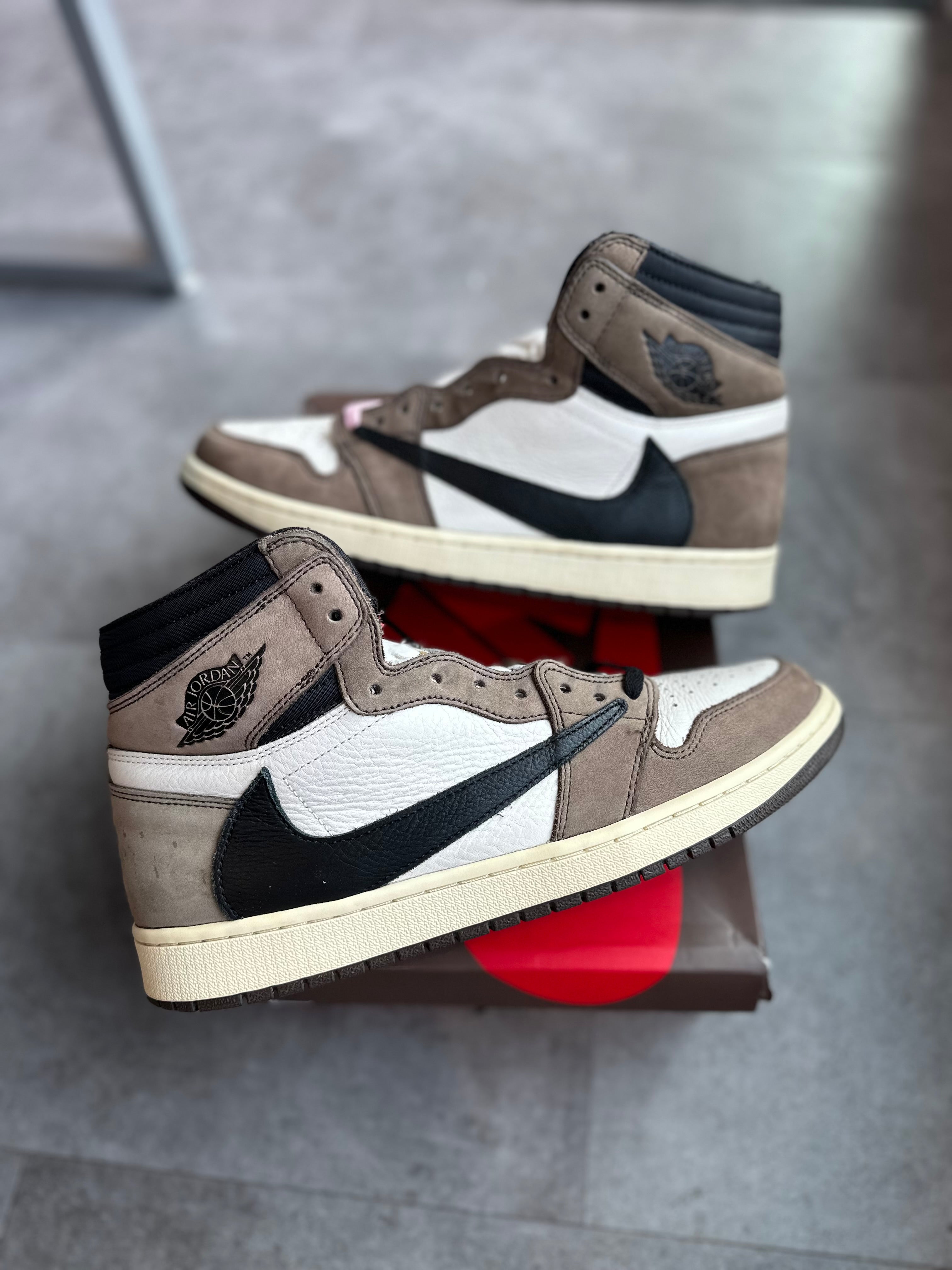 Jordan 1 Retro High OG SP Travis Scott Mocha - Pre-Owned Size 12