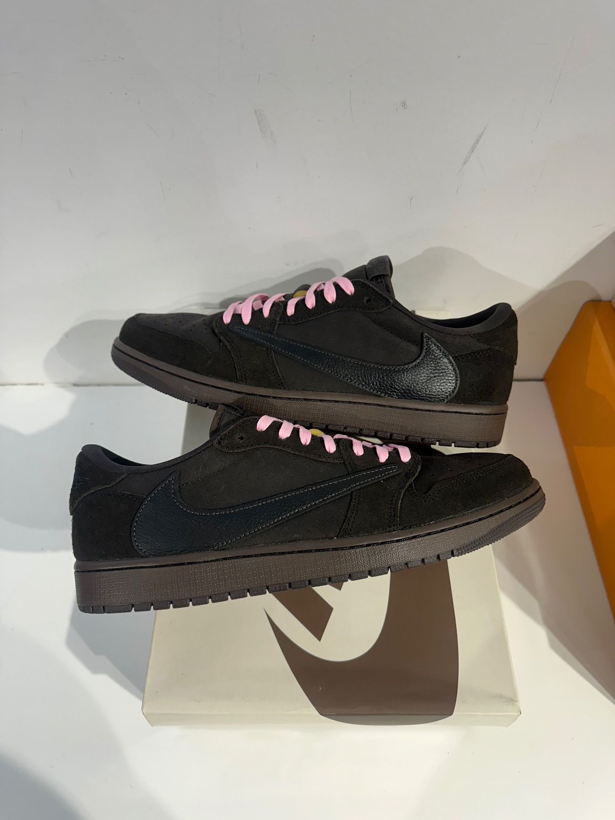 Jordan 1 Retro Low OG SP Travis Scott Velvet Brown - worn once size 12