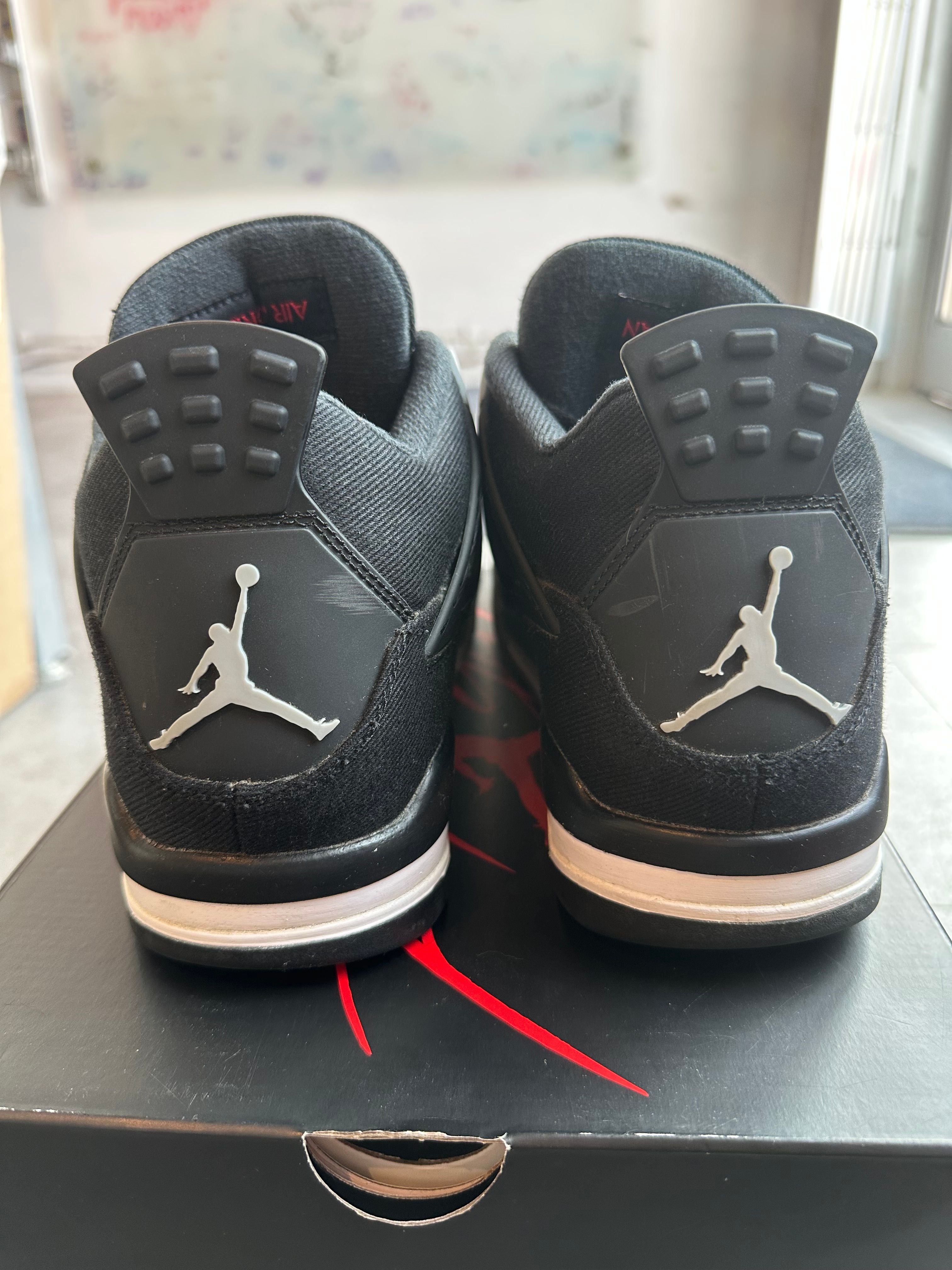 Jordan 4 Retro Black Canvas - Pre-Owned Size 9