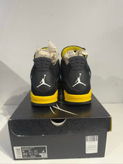 Jordan 4 Retro Thunder (2023) - Pre-Owned Size 11