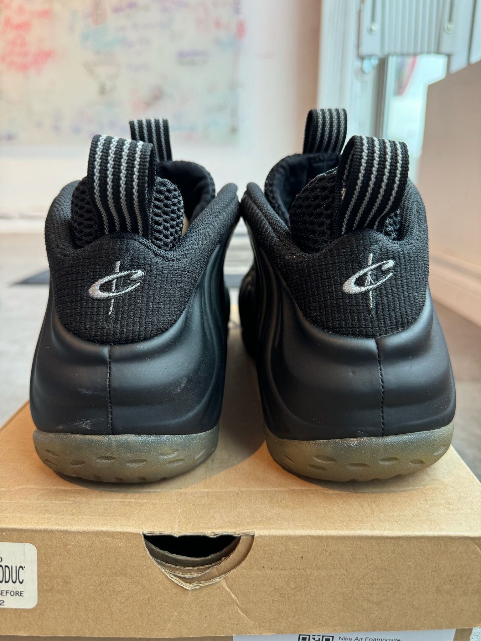 Nike Air Foamposite One Stealth - Pre-Owned Size 9.5