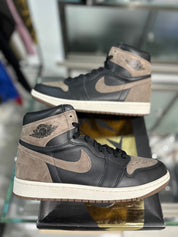 Jordan 1 Retro High OG Palomino - Pre-Owned Size 9