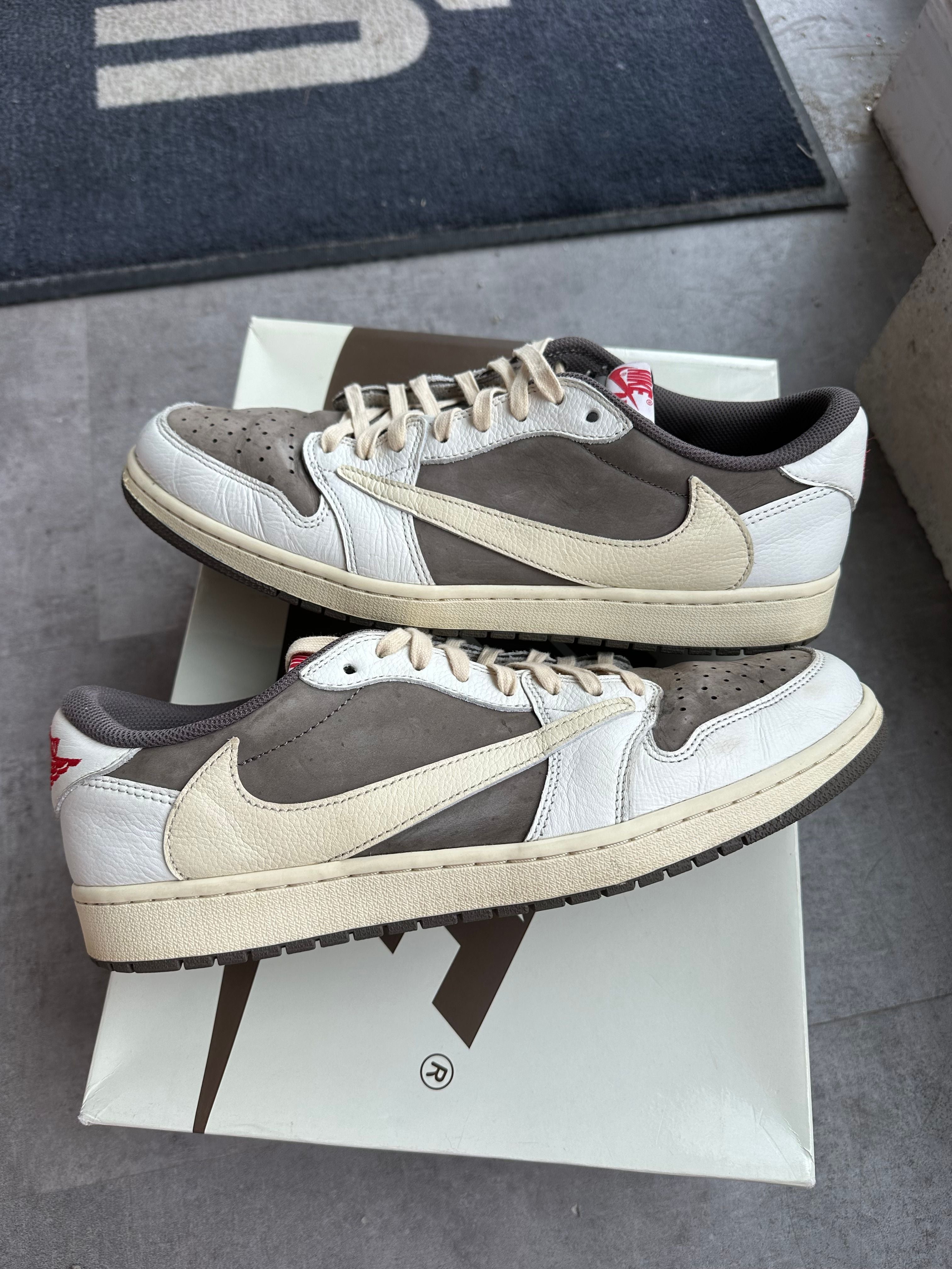 Jordan 1 Retro Low OG SP Travis Scott Reverse Mocha - Pre-Owned Size 13