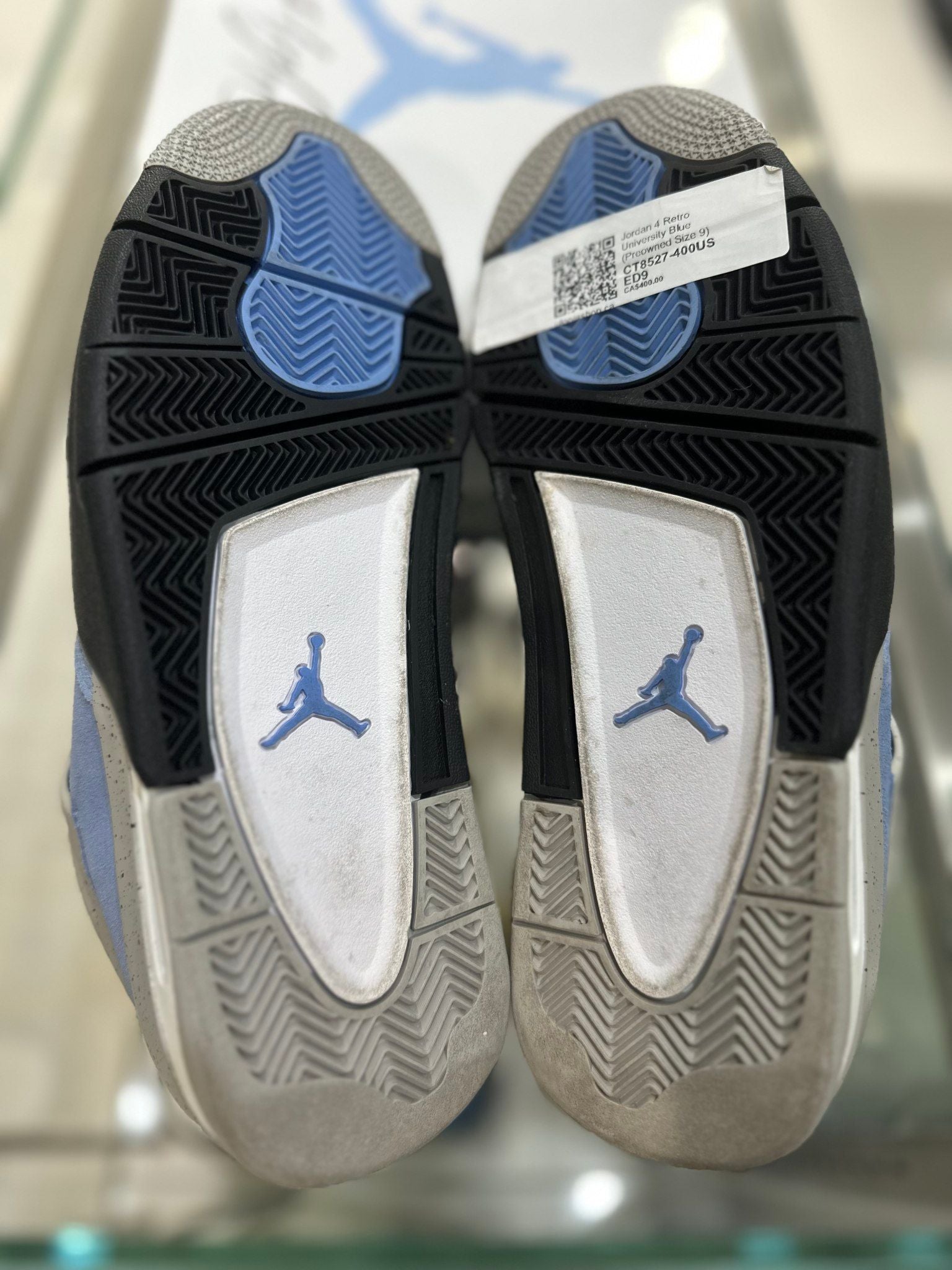 Jordan 4 Retro University Blue - Pre-Owned Size 9