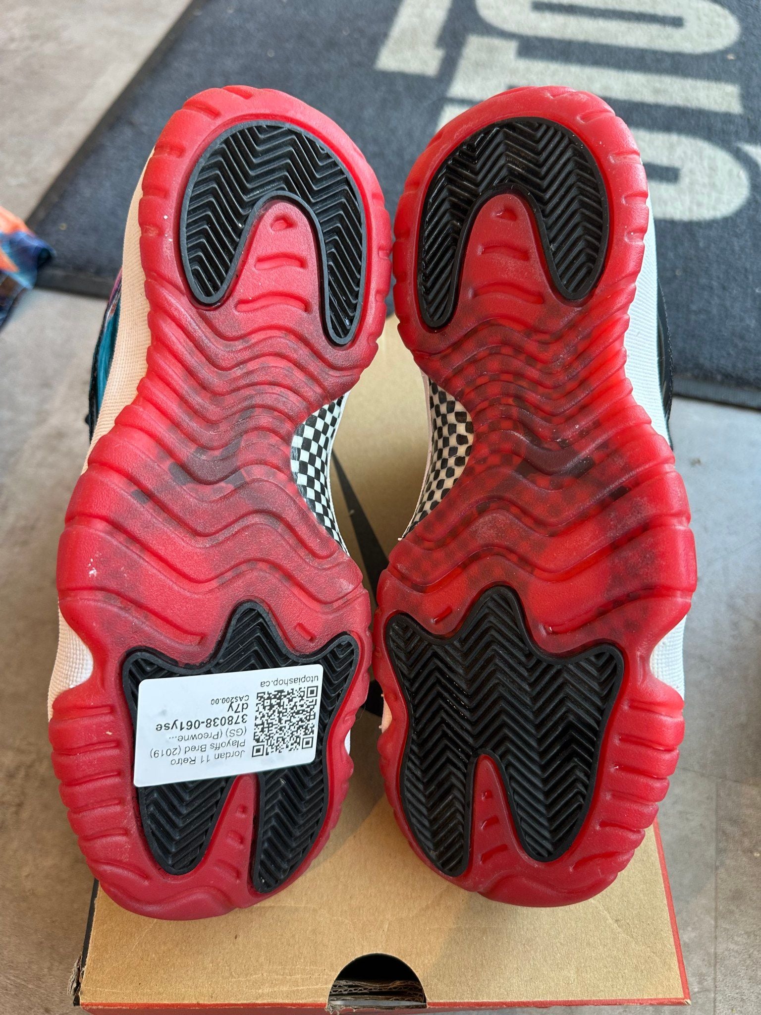 Jordan 11 Retro Playoffs Bred (2019) (GS) - Pre-Owned Size 7Y