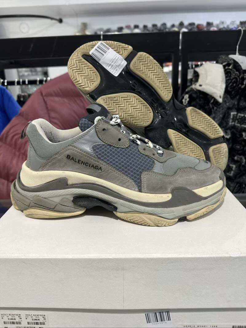 Balenciaga Triple S Sneaker Grey (2018) - Pre-Owned Size 11M