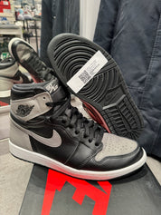 Jordan 1 Retro High OG Shadow (2018) - Pre-Owned Size 9 (Lightly Used)